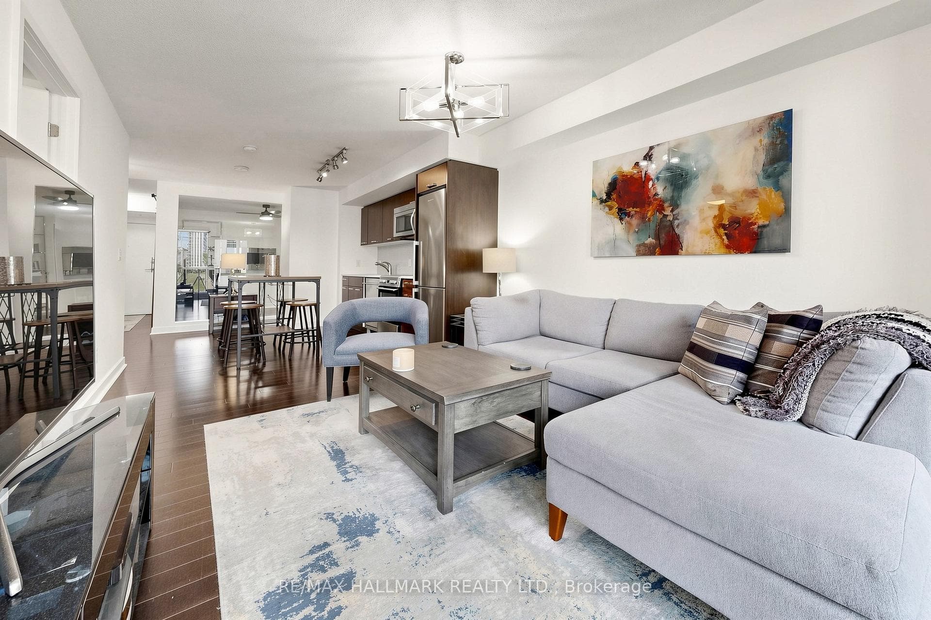 295 Adelaide Street Unit 313 photo 9