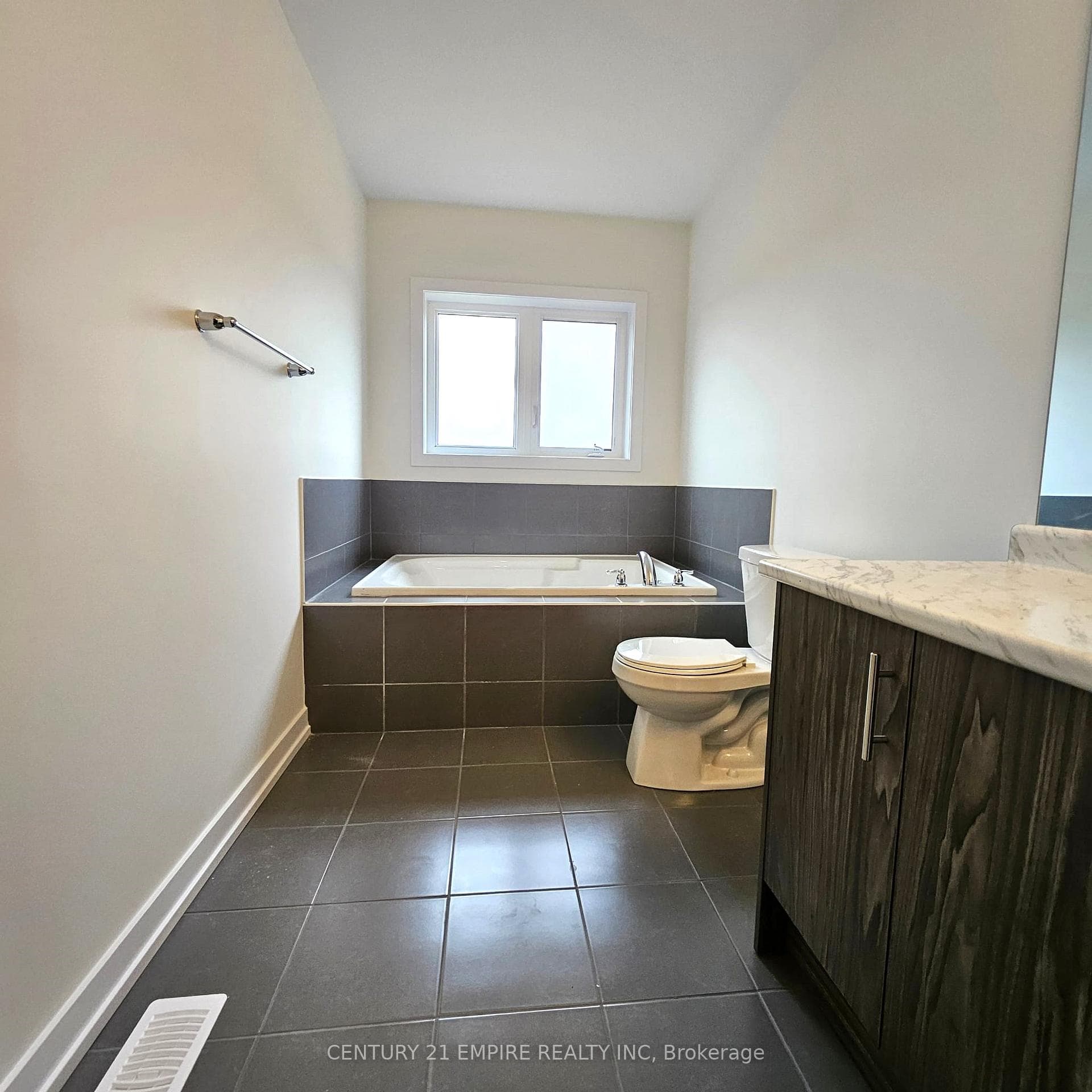 77 Monteith Drive photo 33
