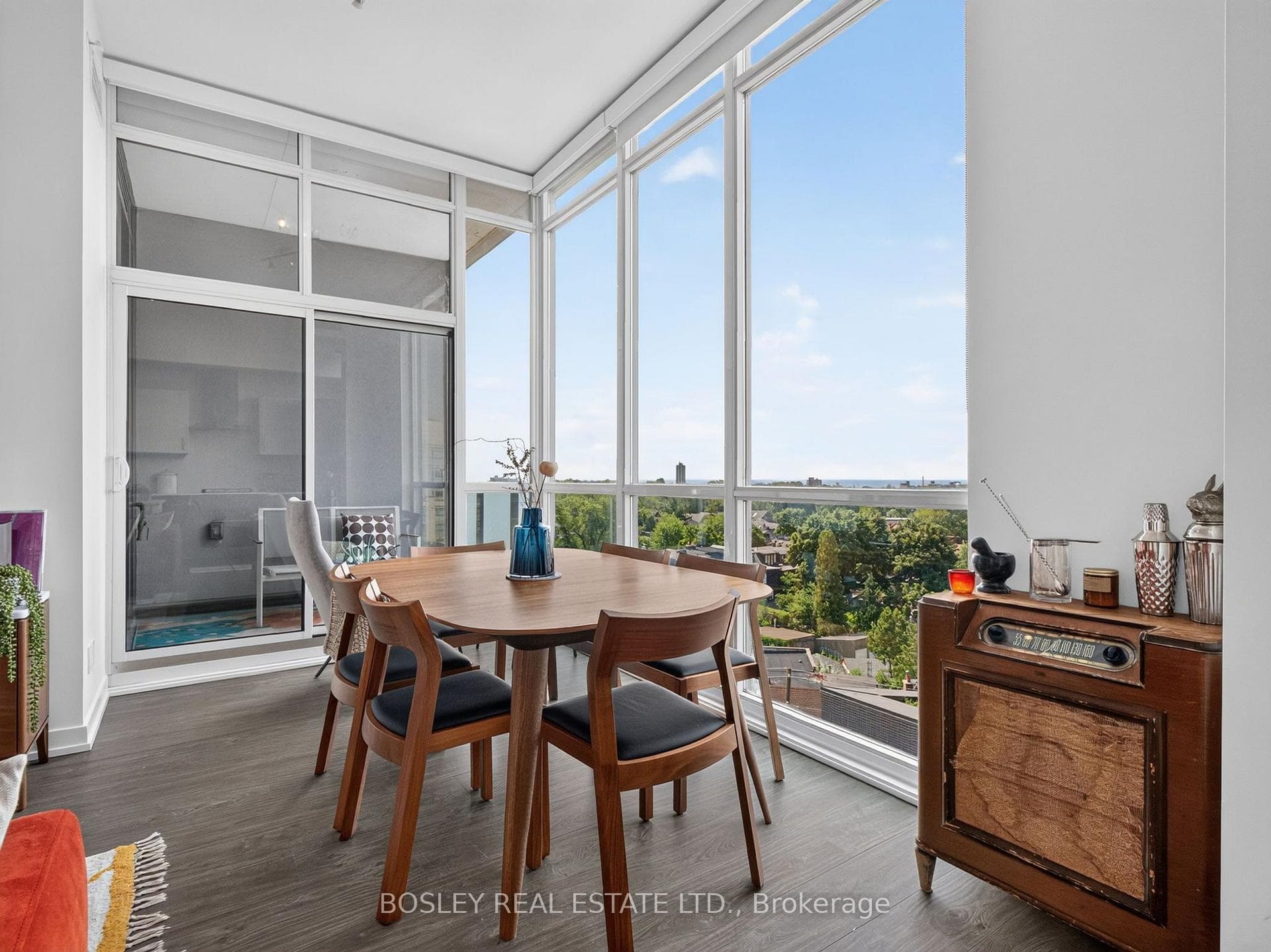36 Howard Park Avenue Unit 801 photo 4