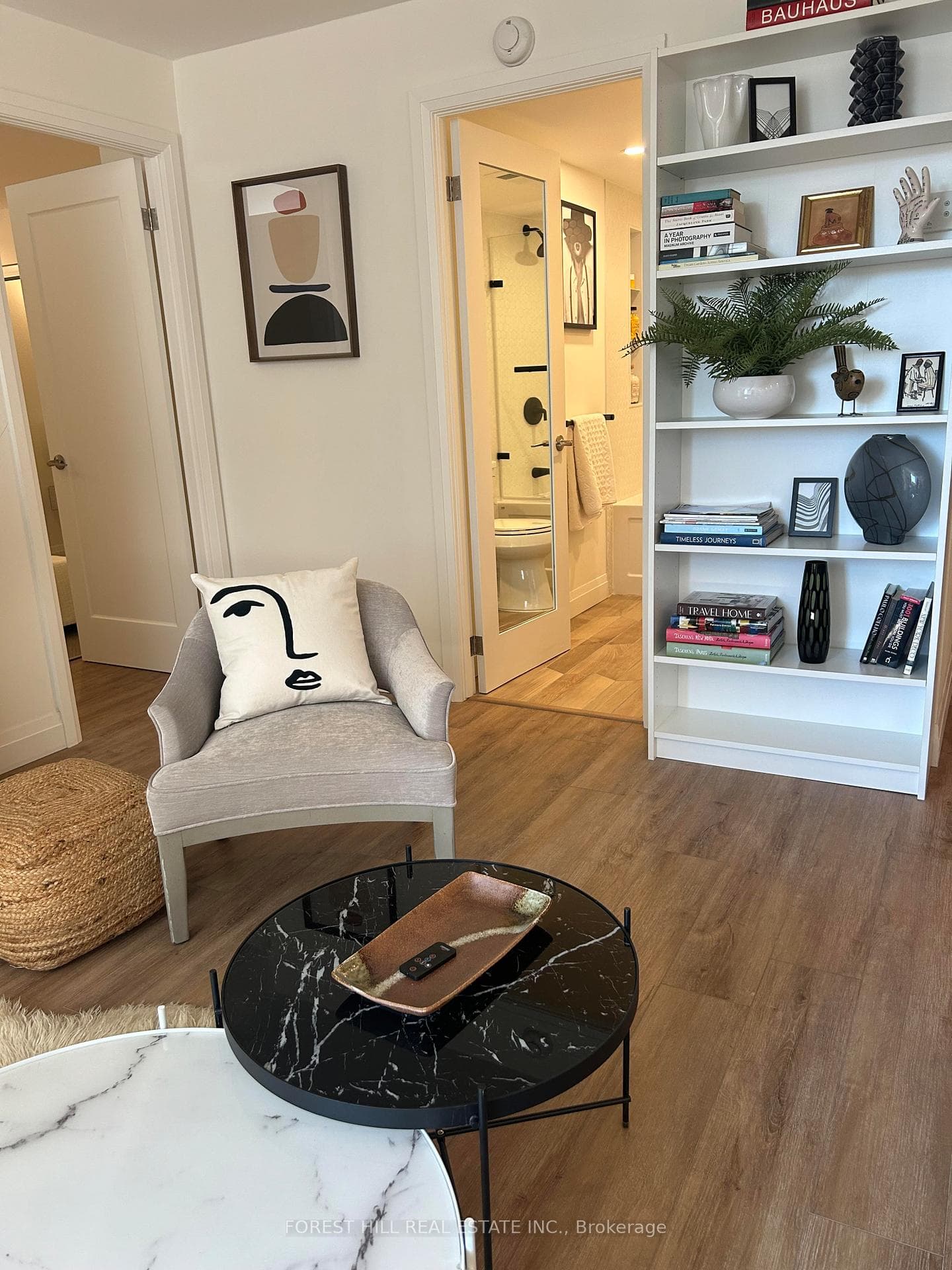 360 Bloor Street Unit 511 photo 5