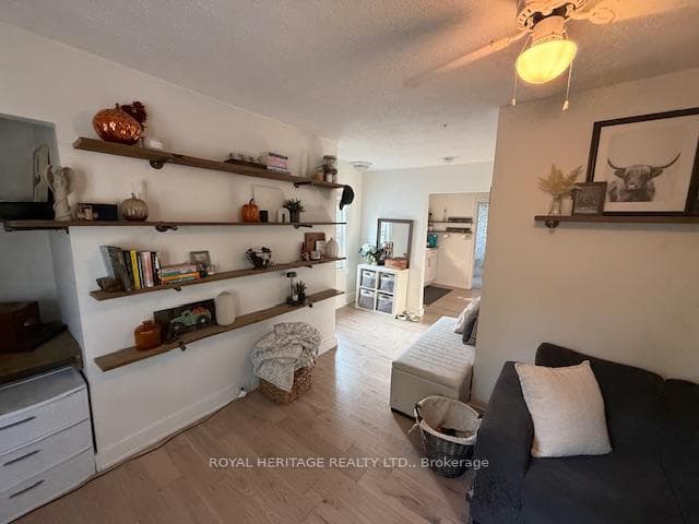 770 Cambridge Court photo 7