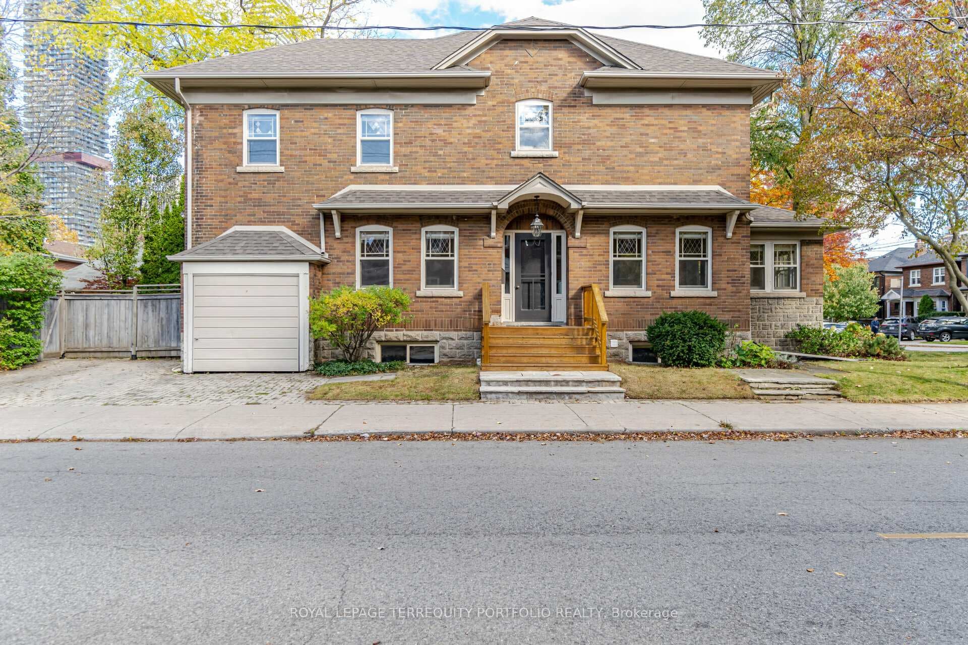 20 Anderson Avenue photo 49