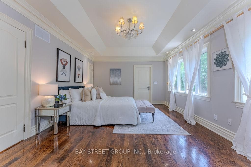 205 Greenfield Avenue photo 30