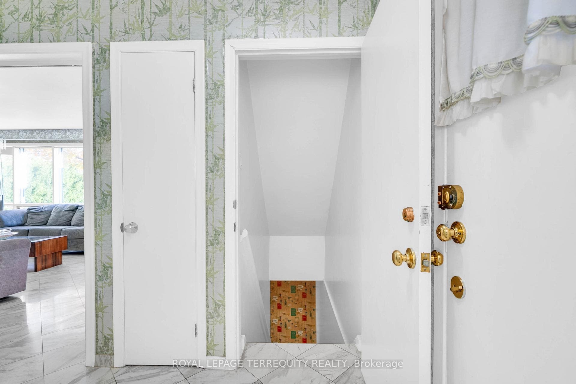 106 Grandravine Drive photo 23