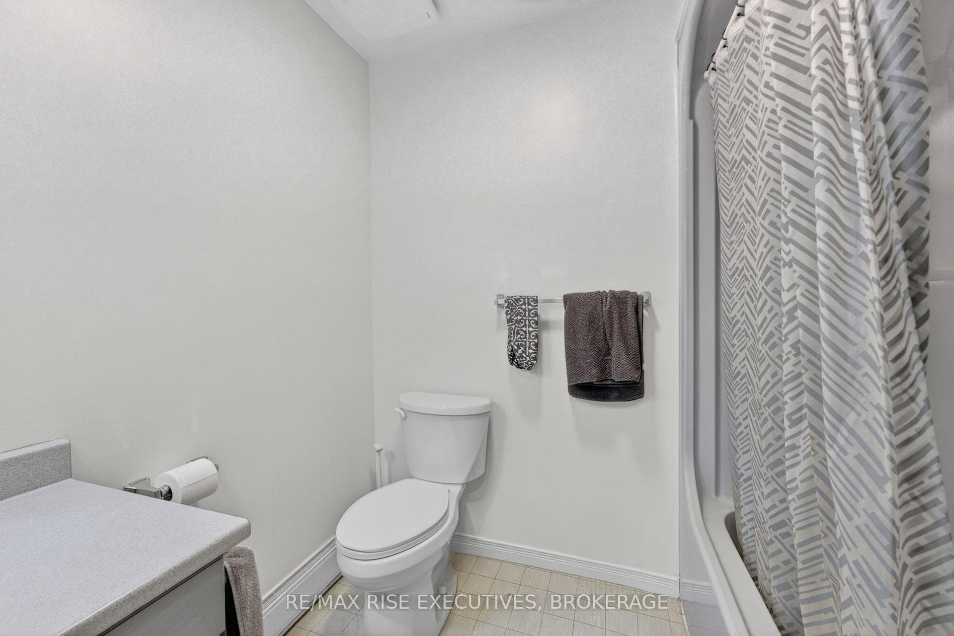 115 Livingston Avenue photo 17