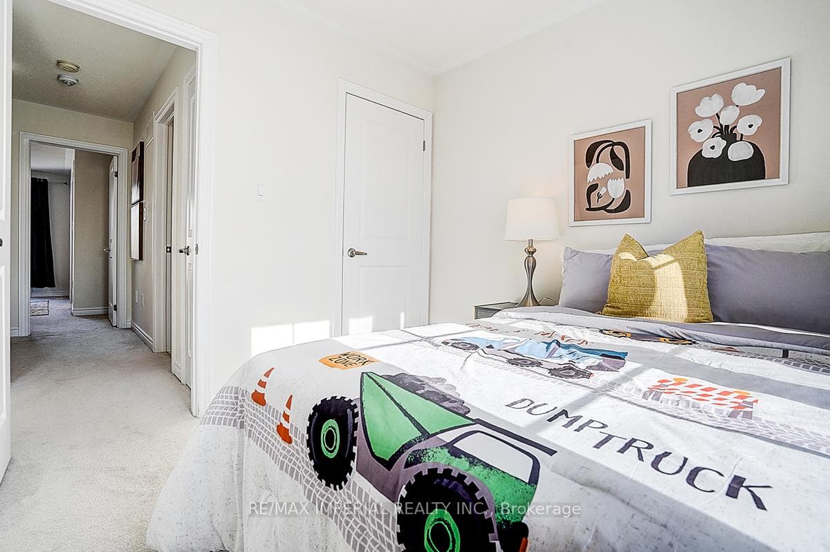 29 Kingfisher Way photo 43