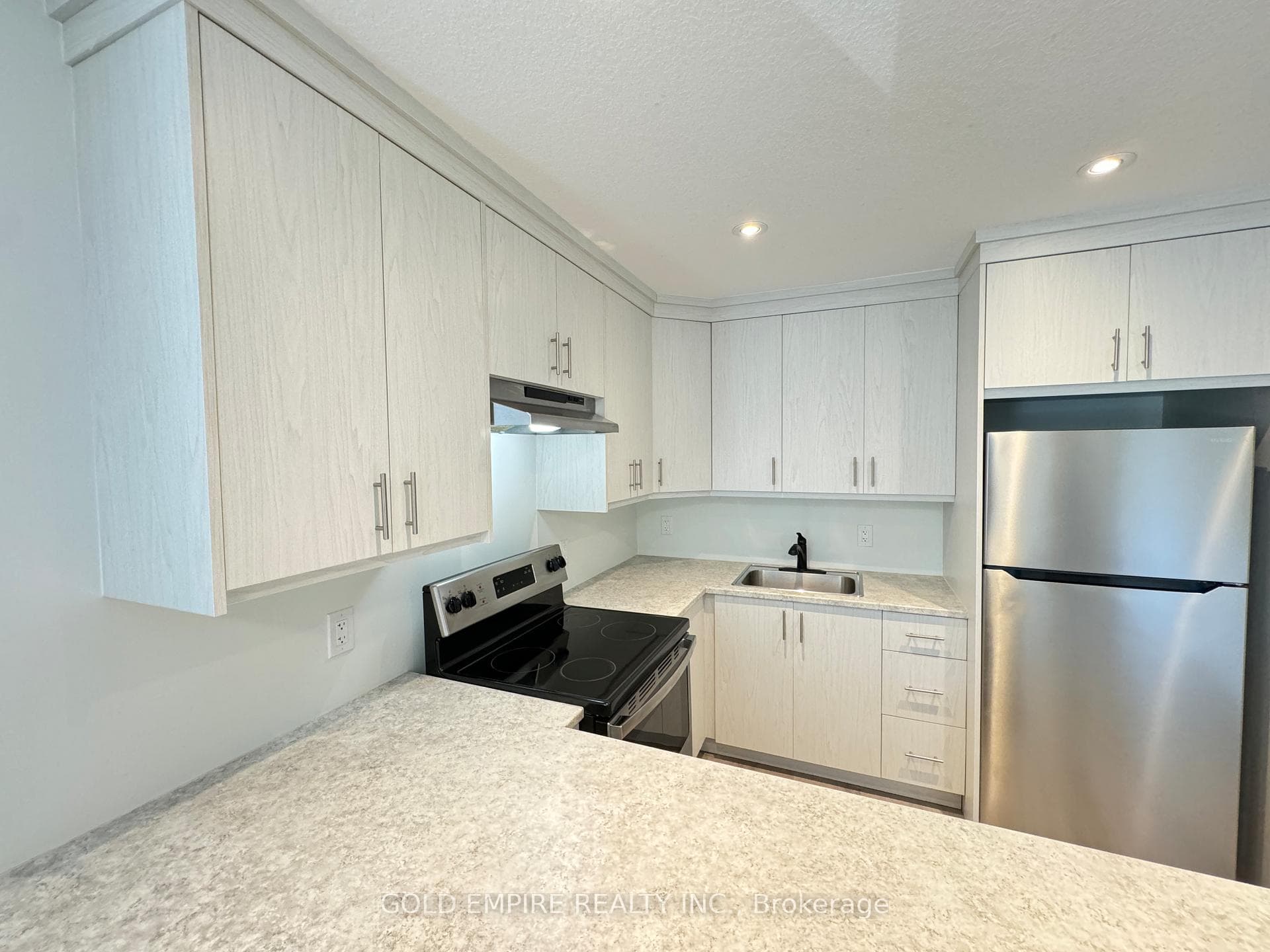 691 William Street Unit UPPER photo 17
