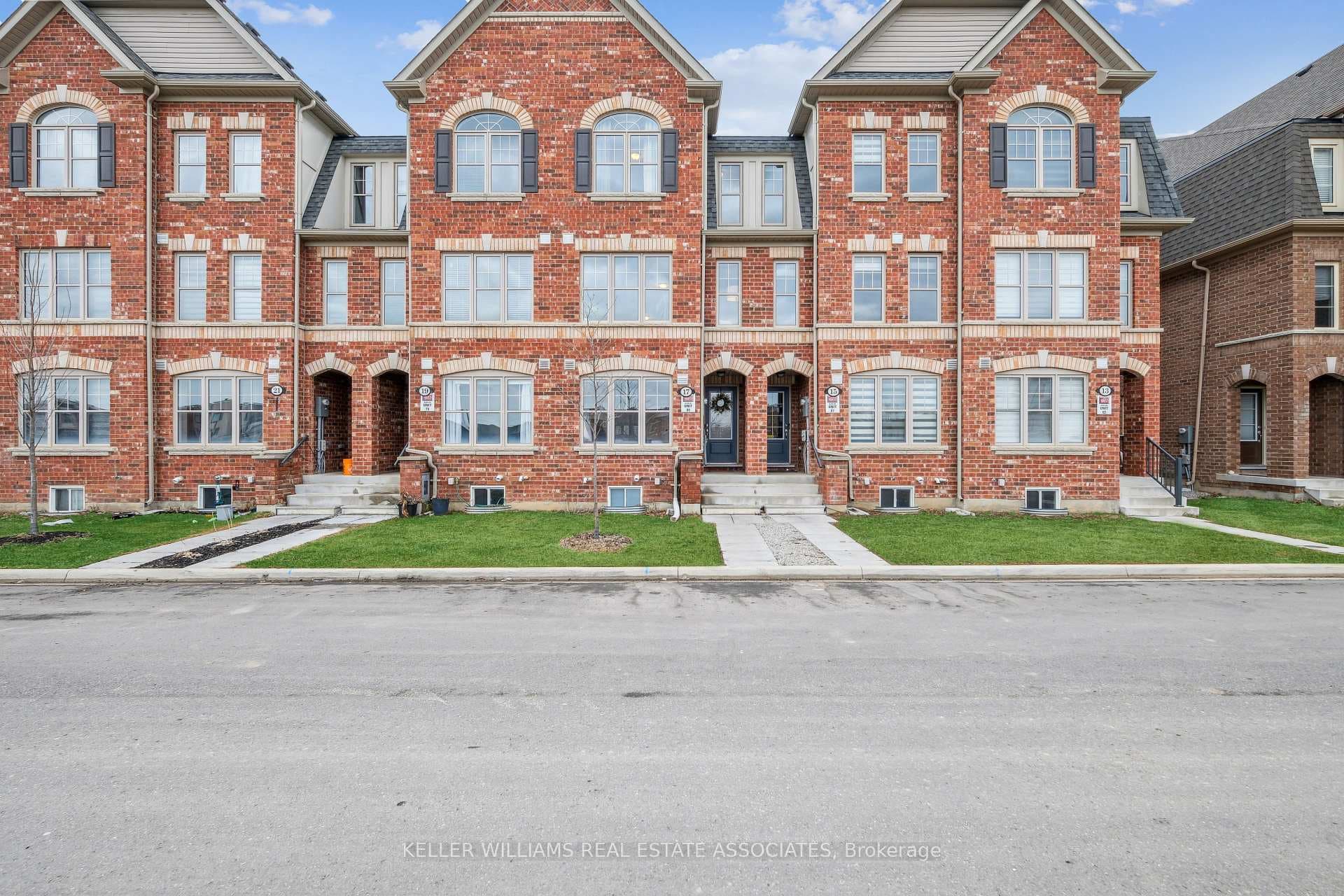 17 Finegan Circle photo 36