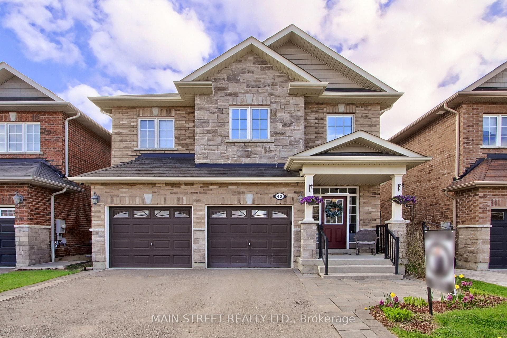 42 Prosser Crescent photo 1