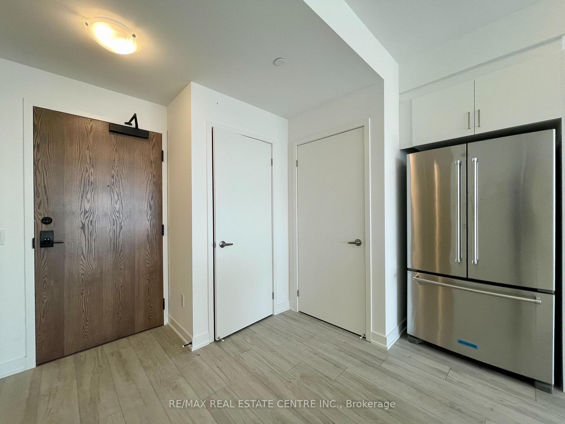 1035 Southdown Road Unit 1606 photo 24