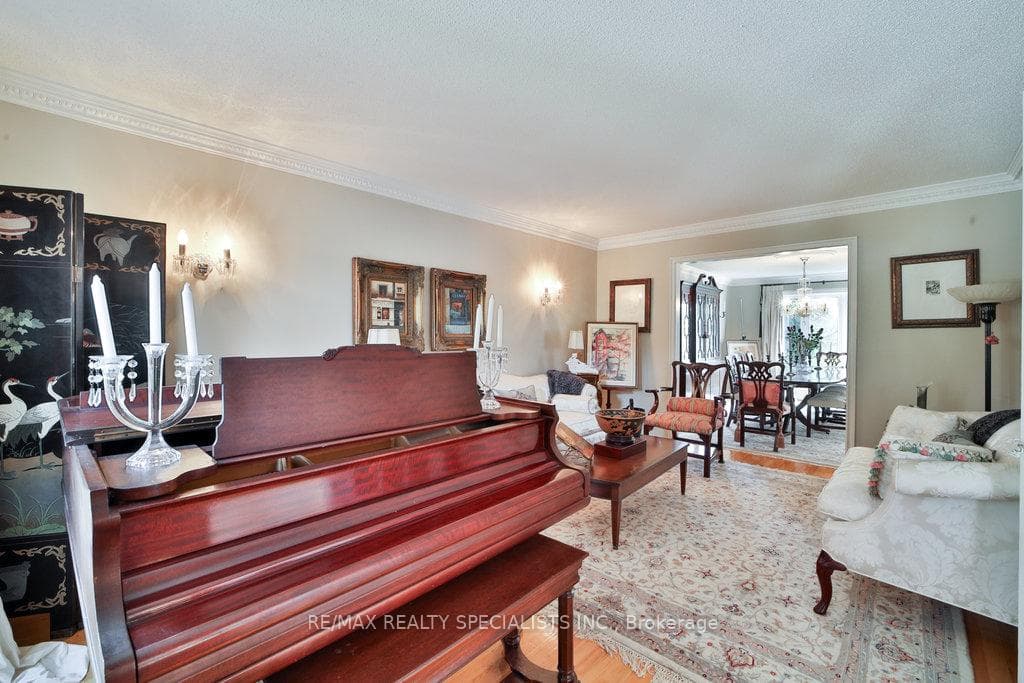 56 Glenayr Road photo 18