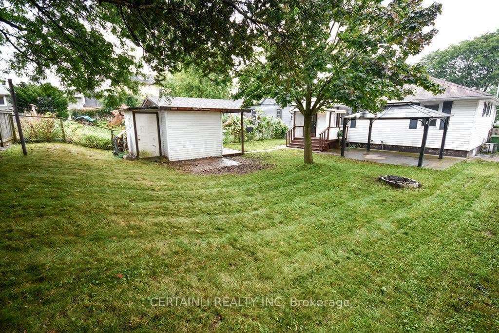 13 Parkside Drive photo 24