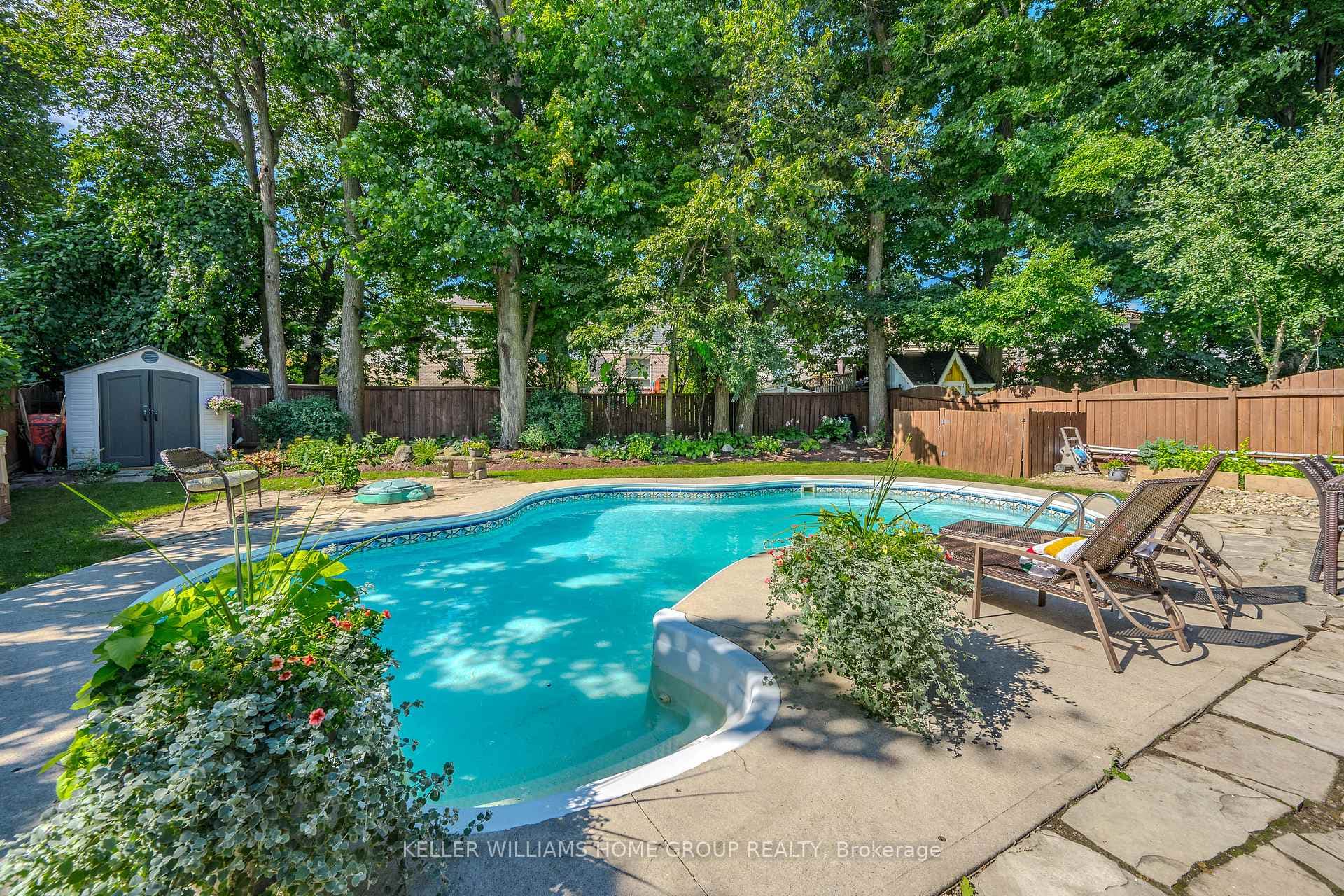 28 Thompson Drive photo 38