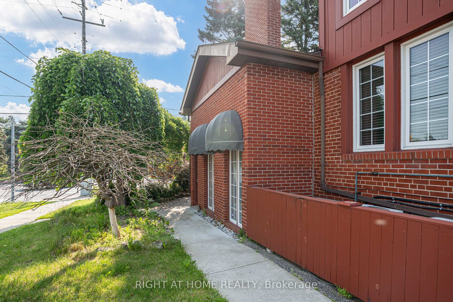 1 Rathburn Road Unit Lower Level photo 8