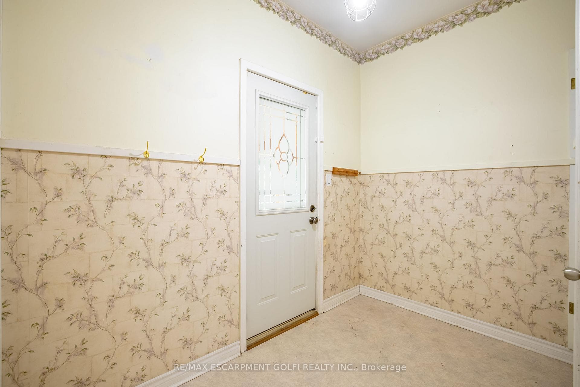 168 Welland Avenue photo 17