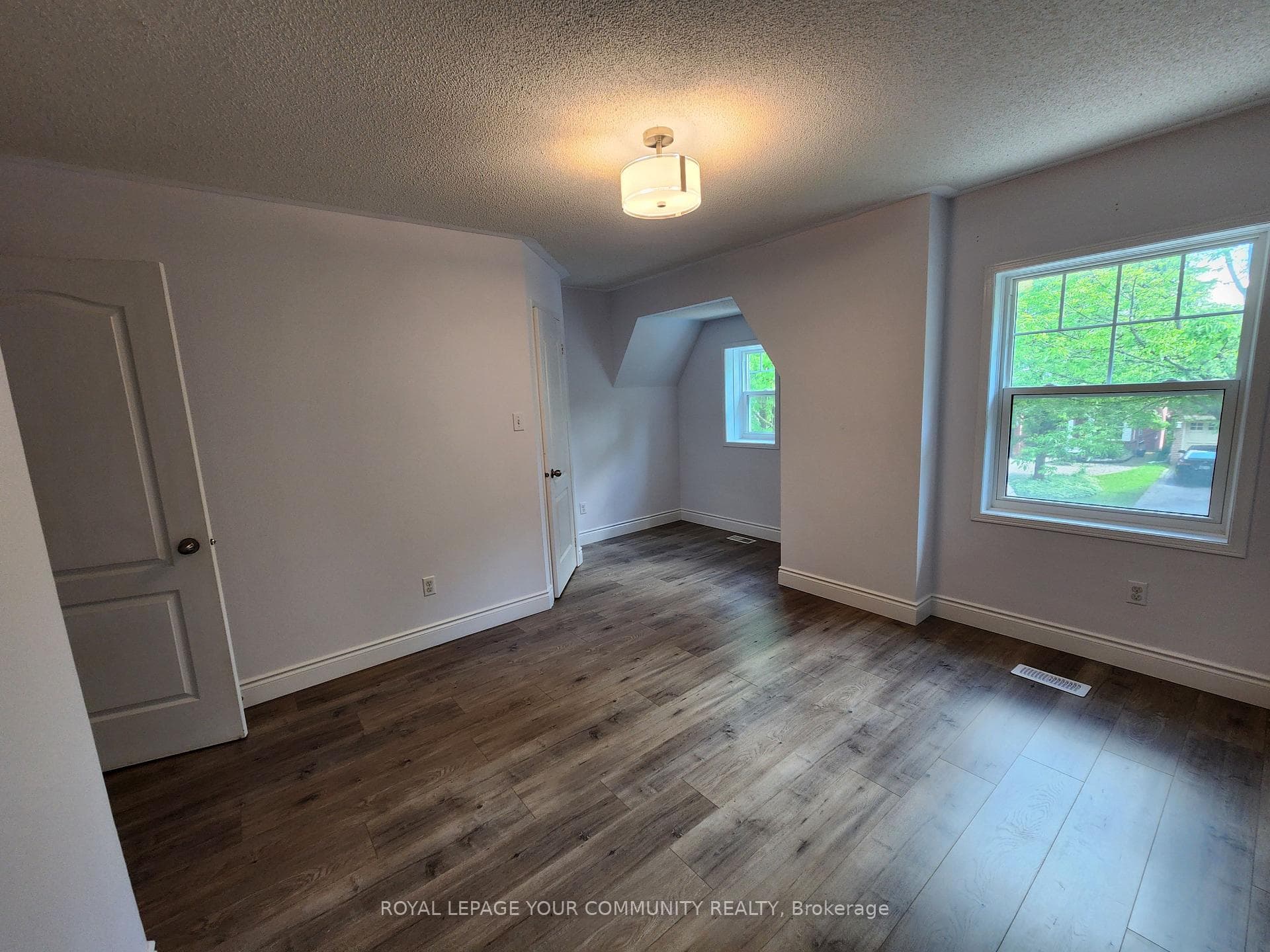 42 Woodroof Crescent photo 22