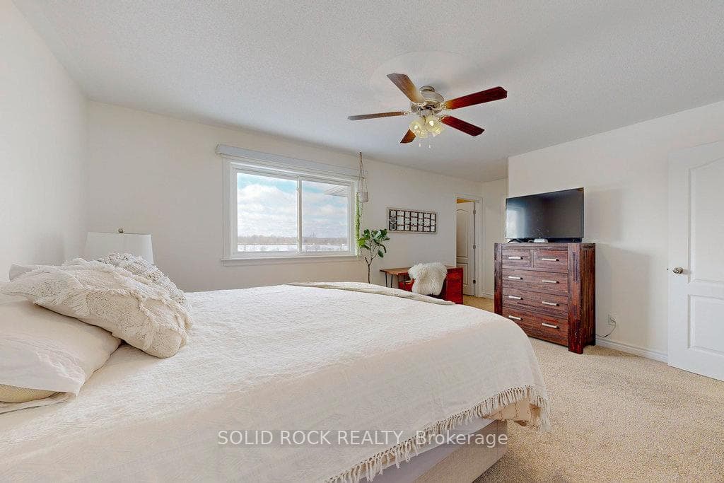 83 Comba Drive photo 22