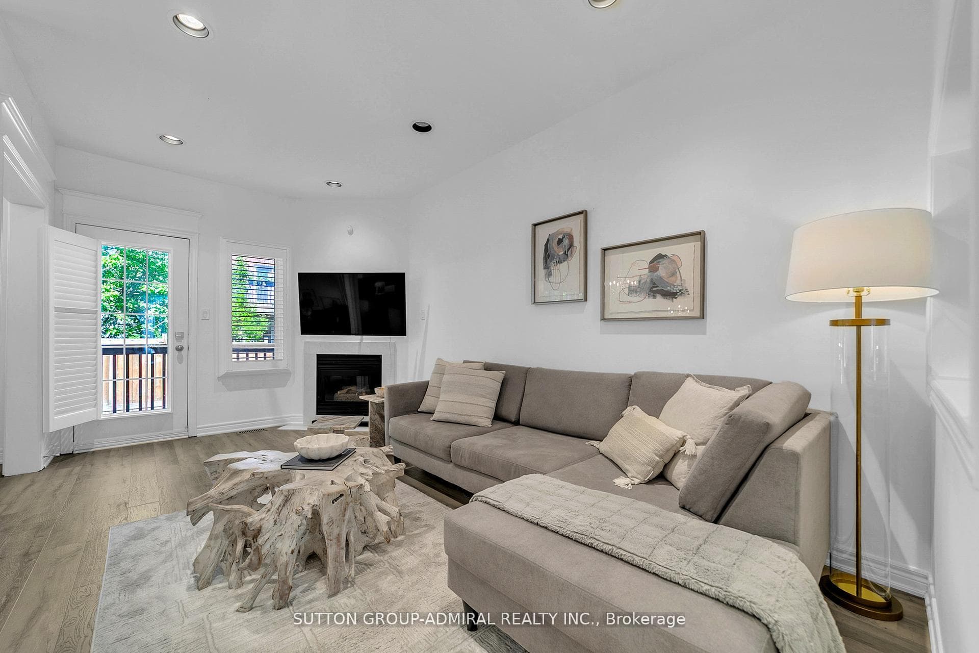 255 Shaftsbury Avenue Unit 64 photo 7