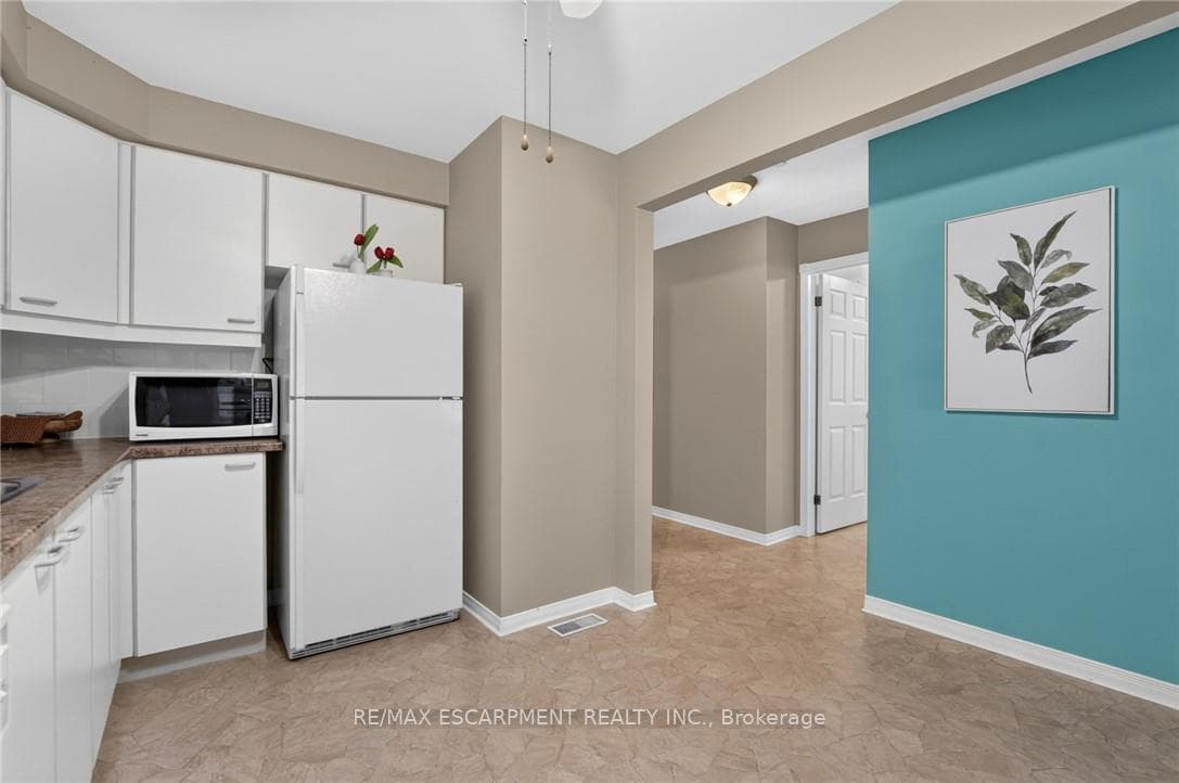 11 Garden Drive photo 9