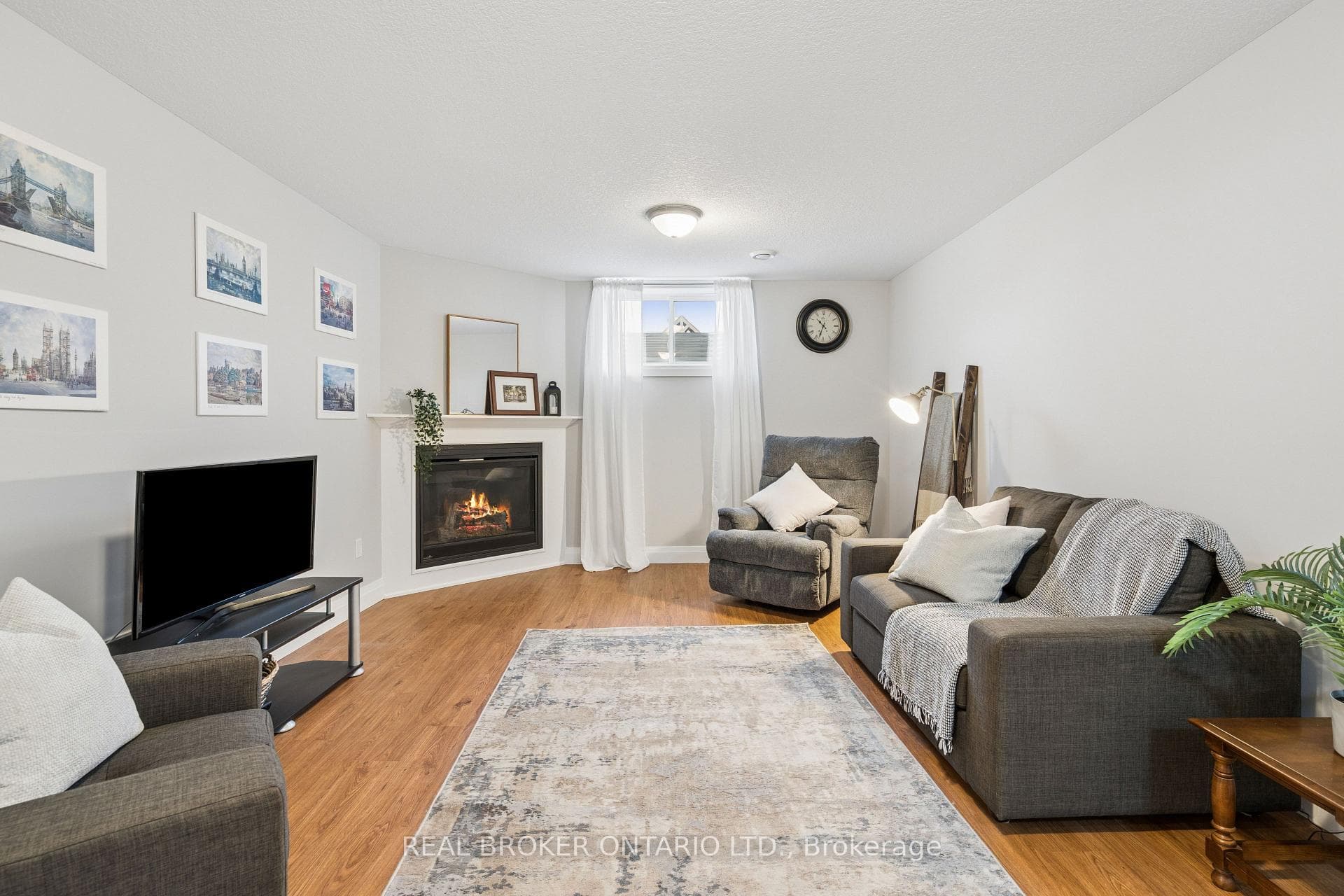 480 Grand Trunk Street photo 26