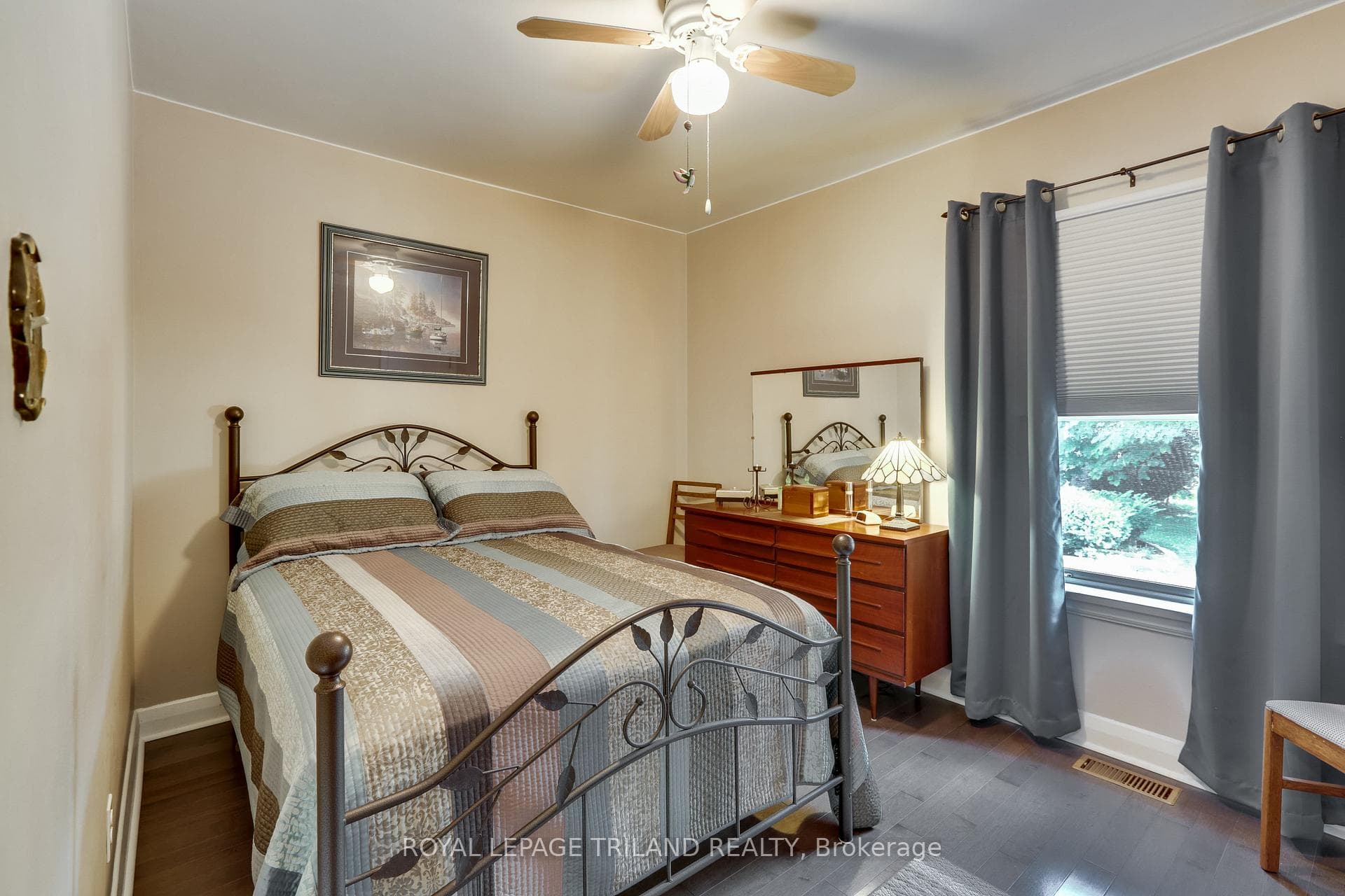 580 Hale Street photo 10