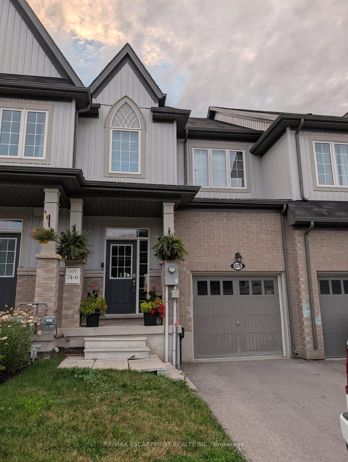 4218 Cherry Heights photo 1