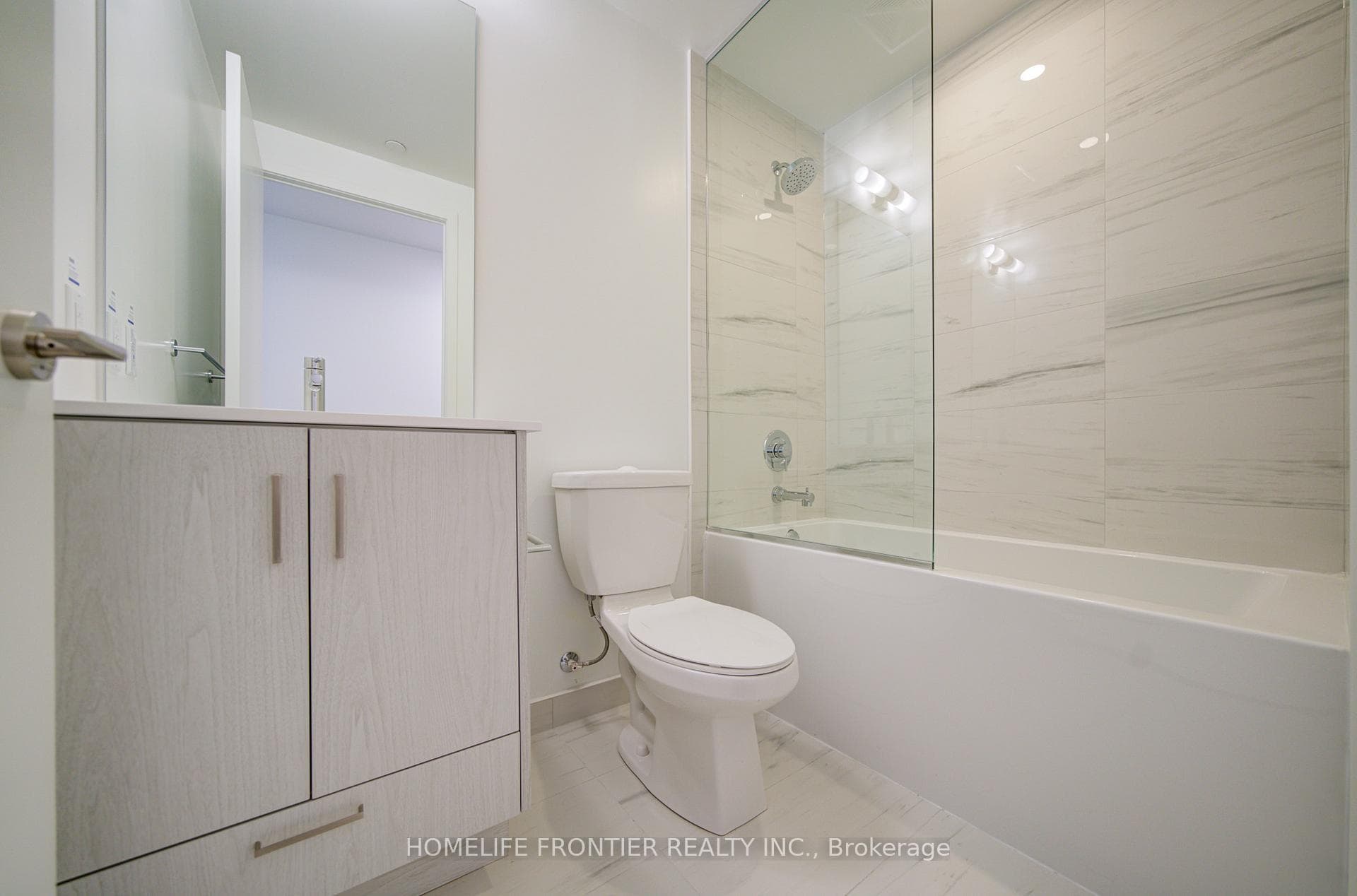 180 Front Street Unit 4212 photo 26