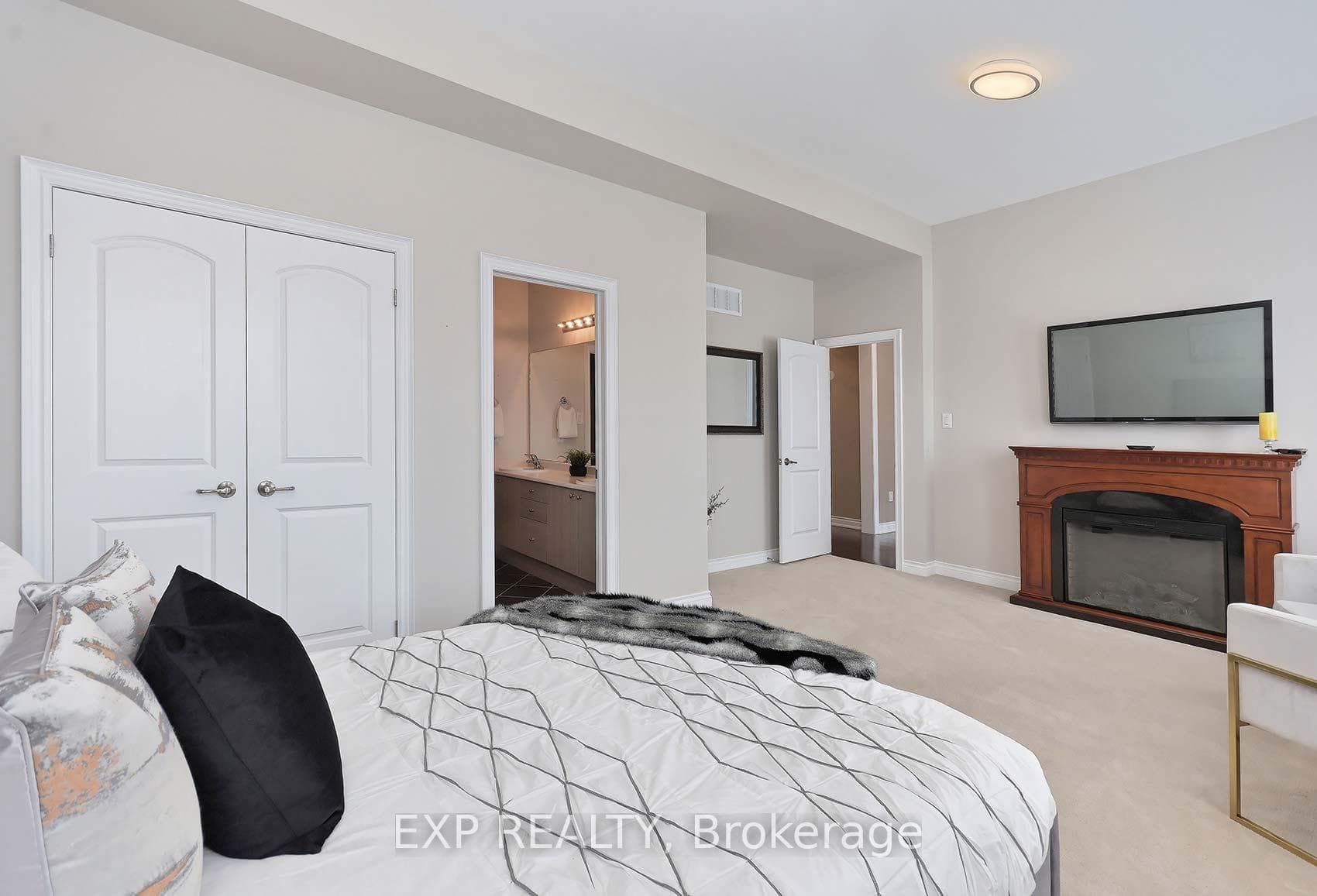 16 Chilliwack Grove photo 28