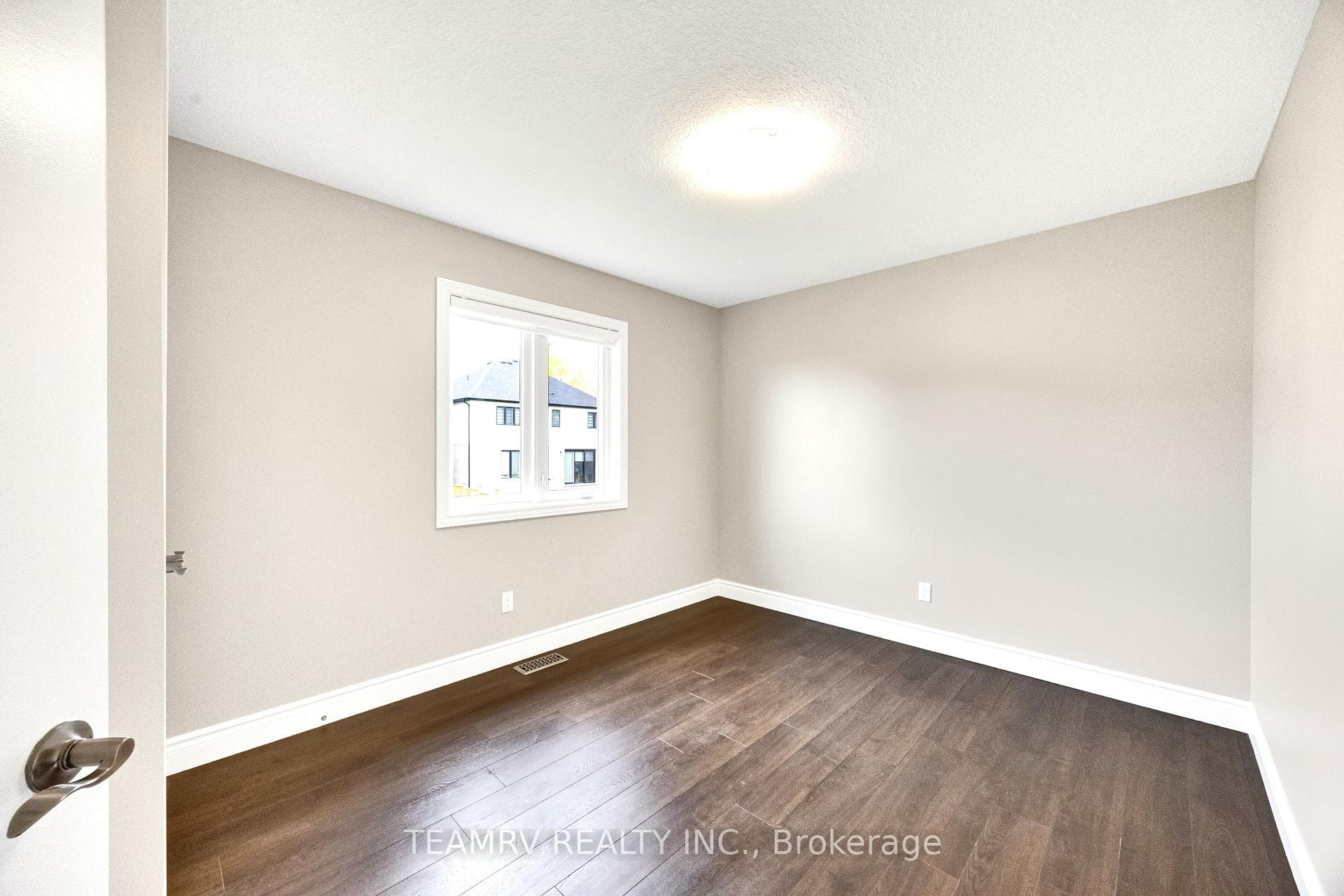 382 Masters Drive photo 24