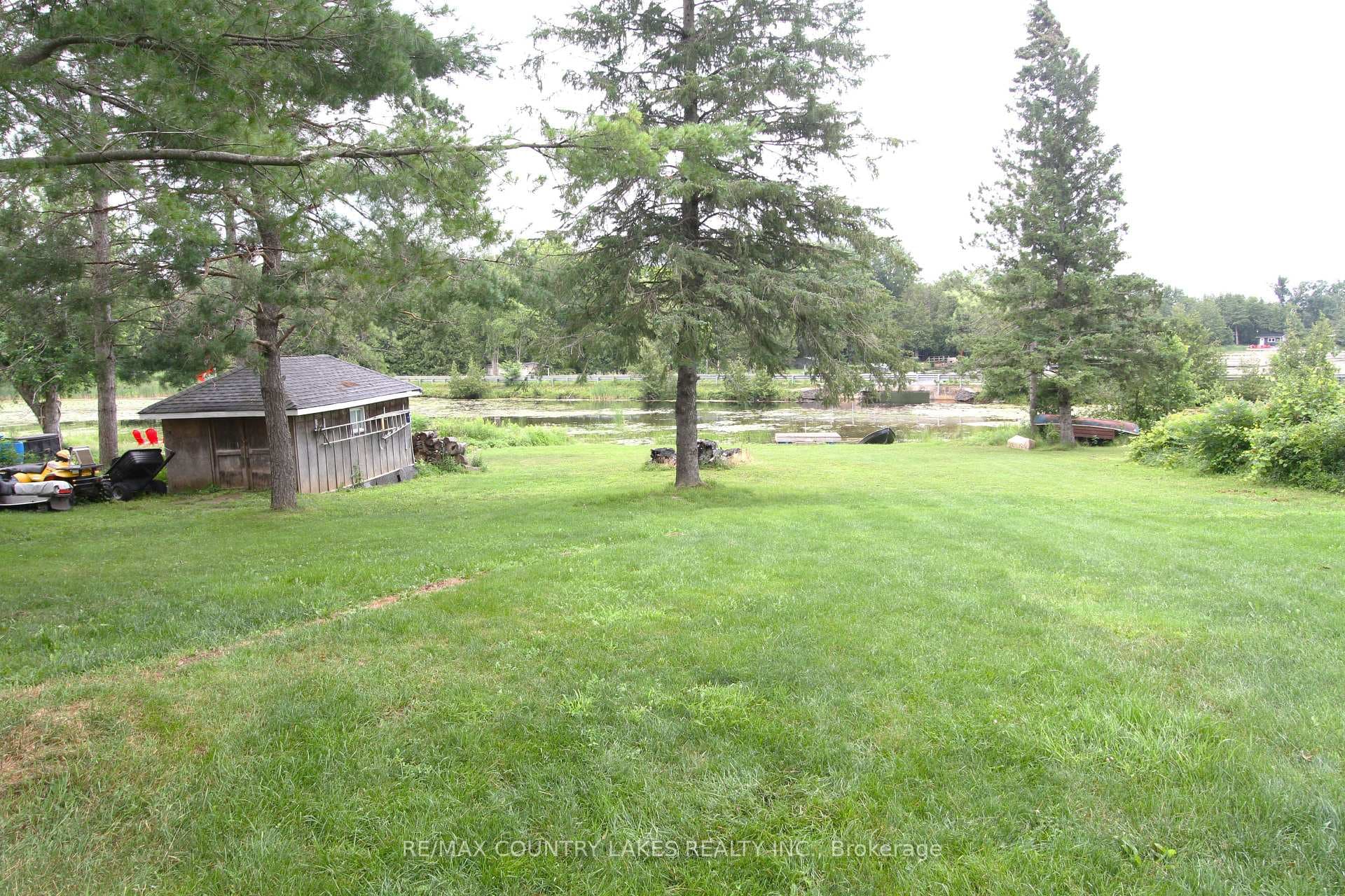 16 Hummingbird Lane photo 33