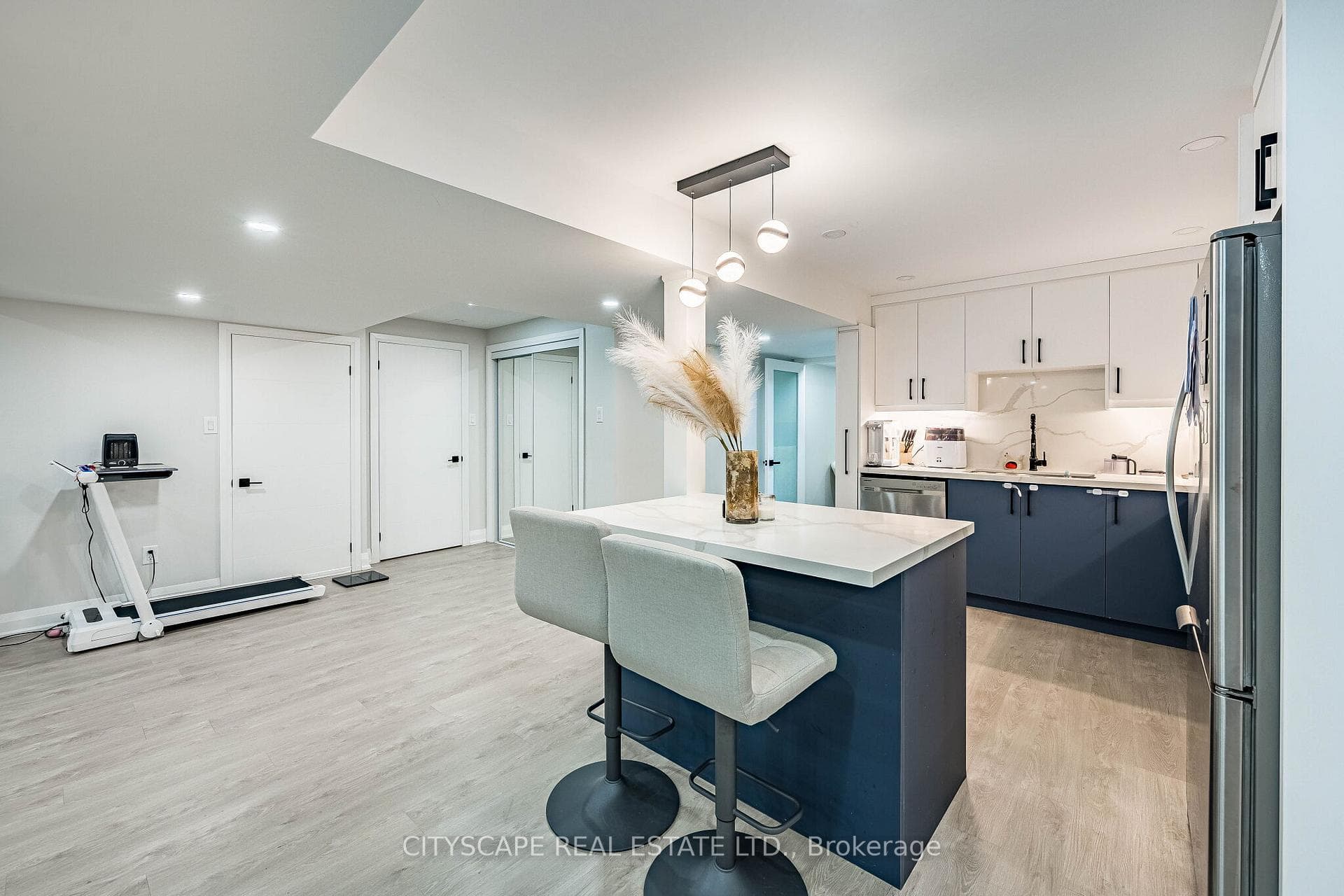 54 Ezra Crescent photo 32