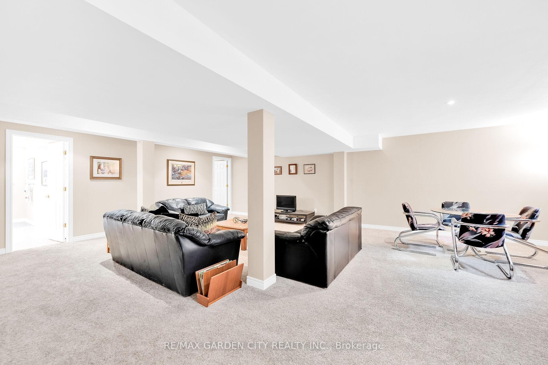 19 BELL Avenue photo 29