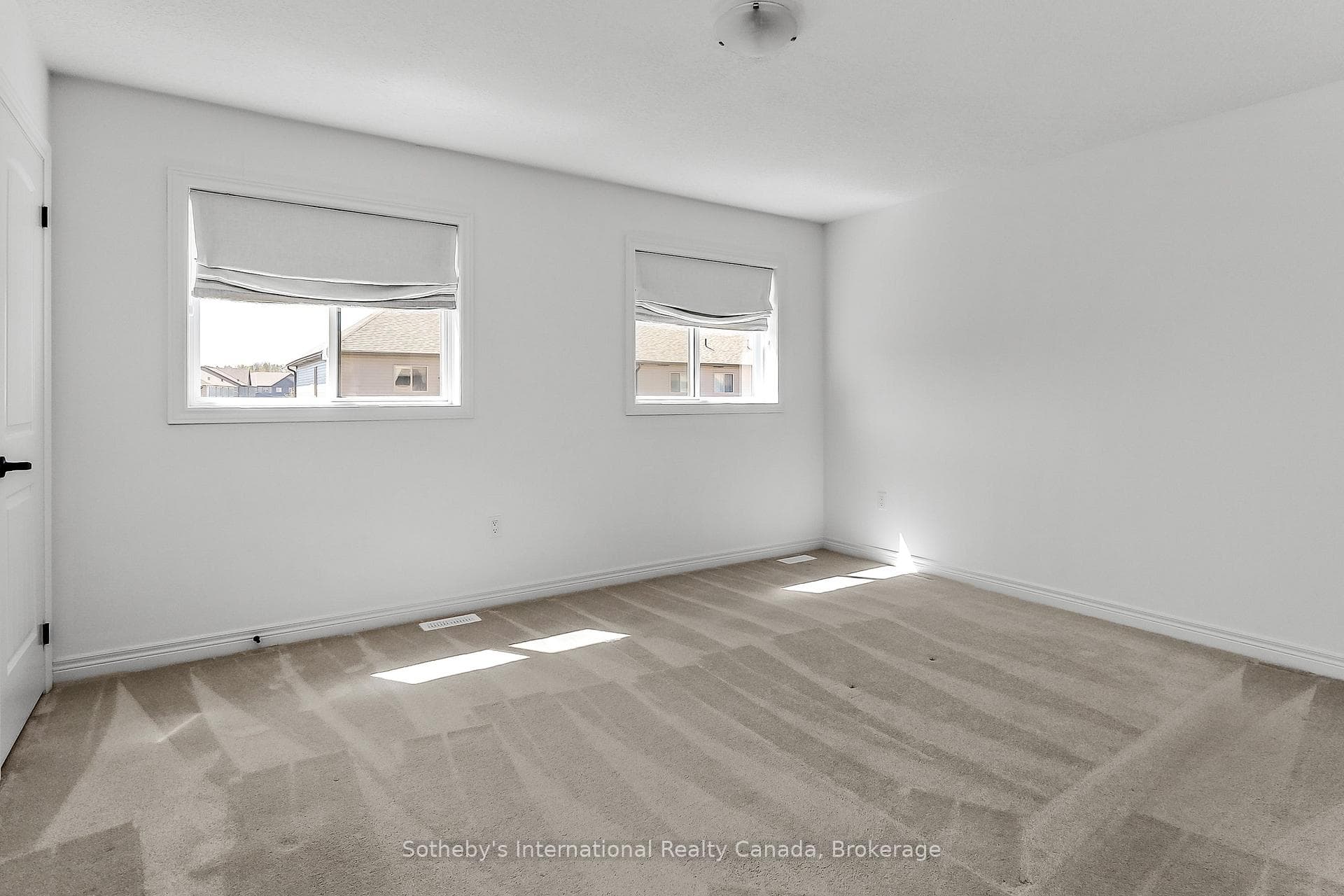 33 Foley Crescent photo 21