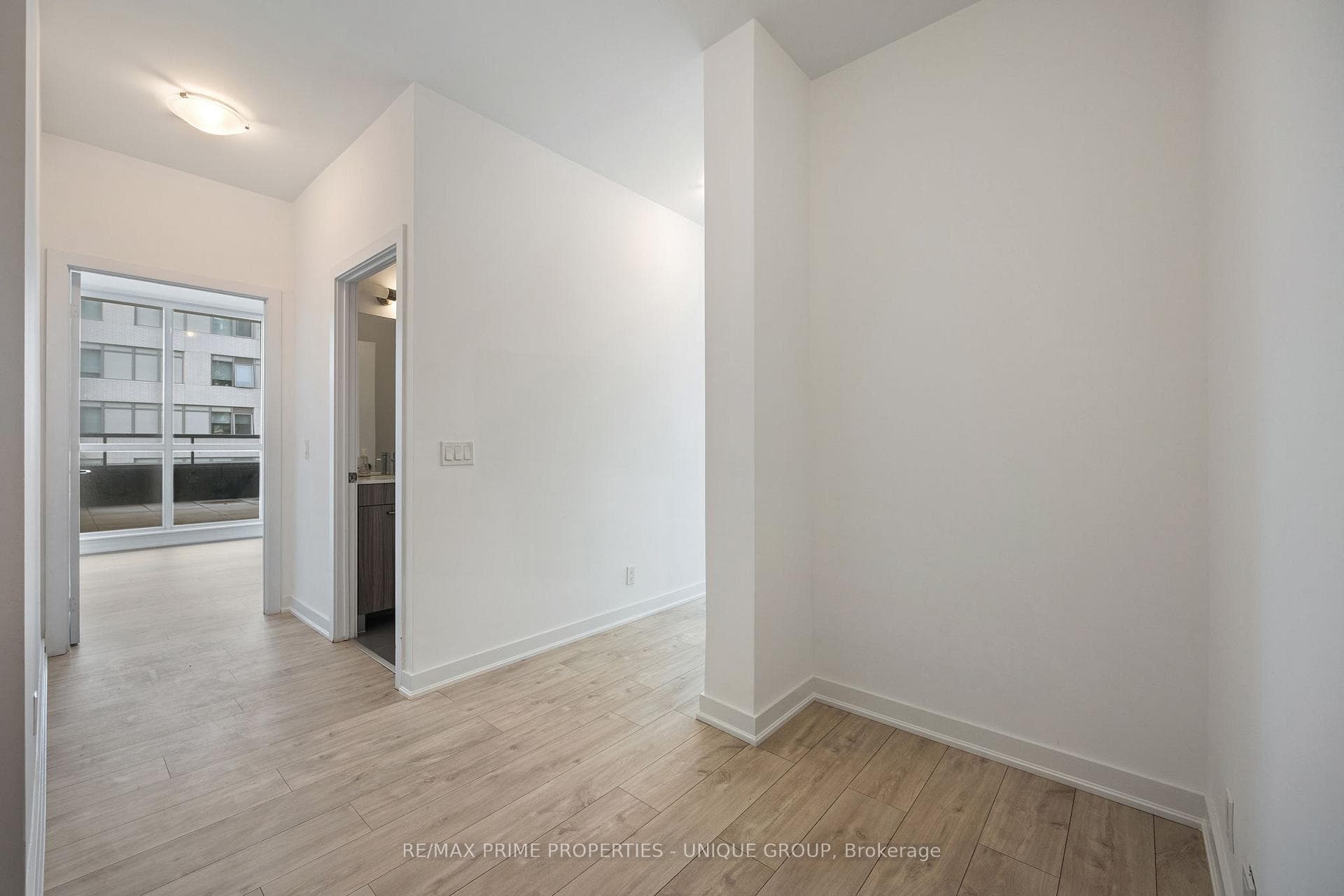 11 Lillian Street Unit 405 photo 6