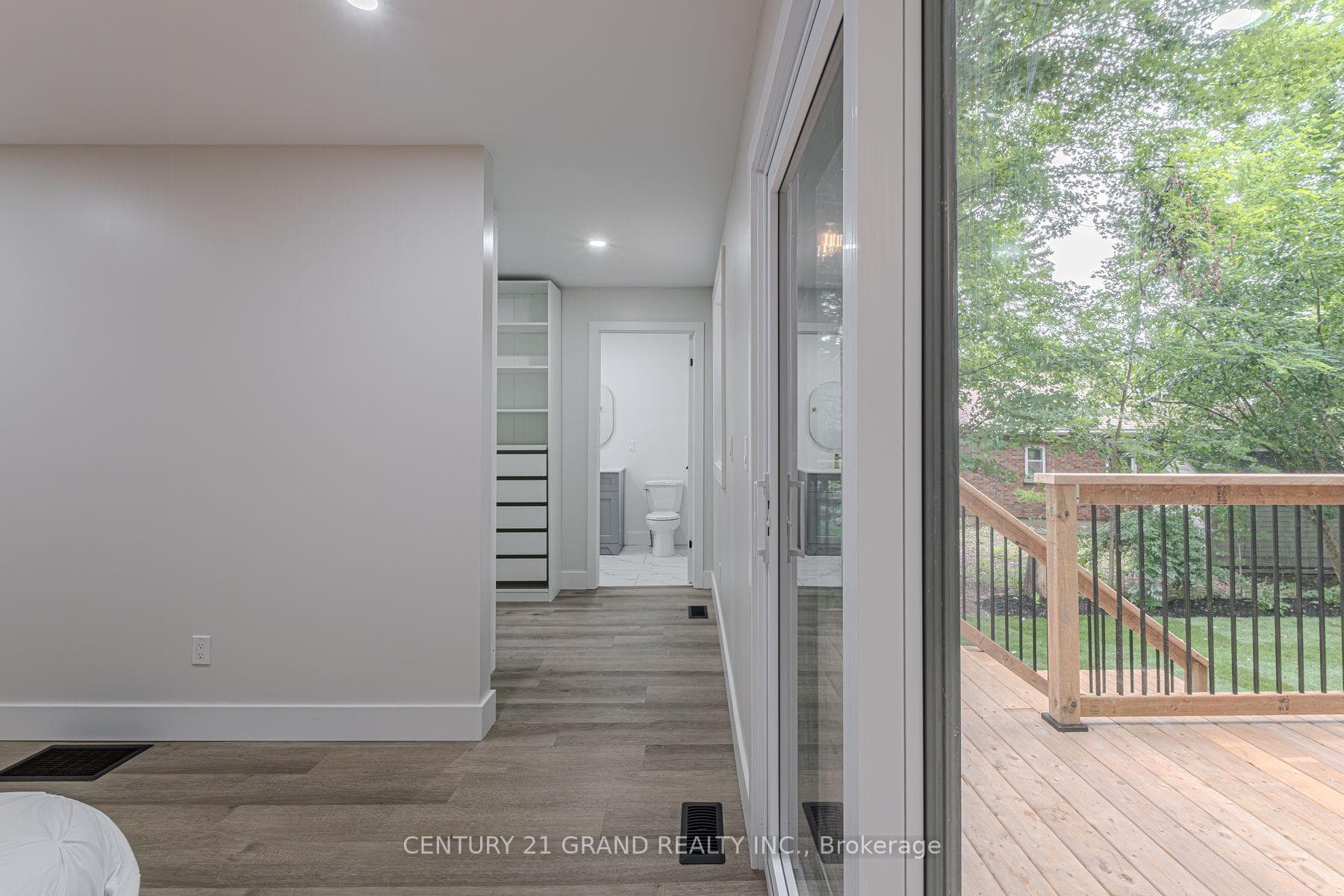 550 Mount Pleasant Road photo 21