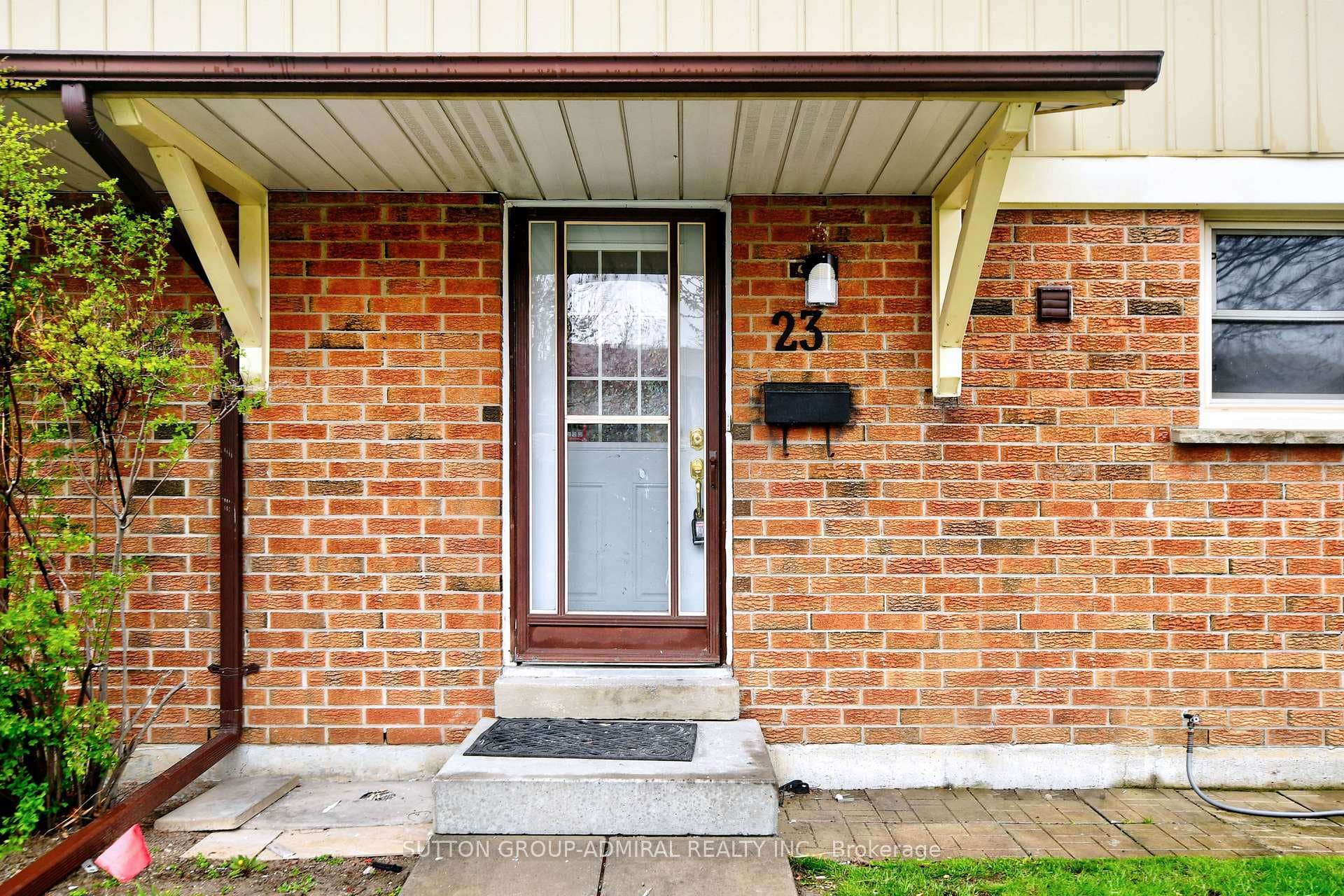 450 Bristol Crescent Unit 23 photo 3