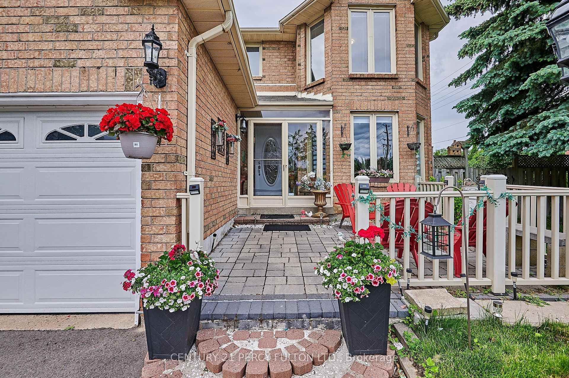 1698 Dellbrook Avenue photo 4