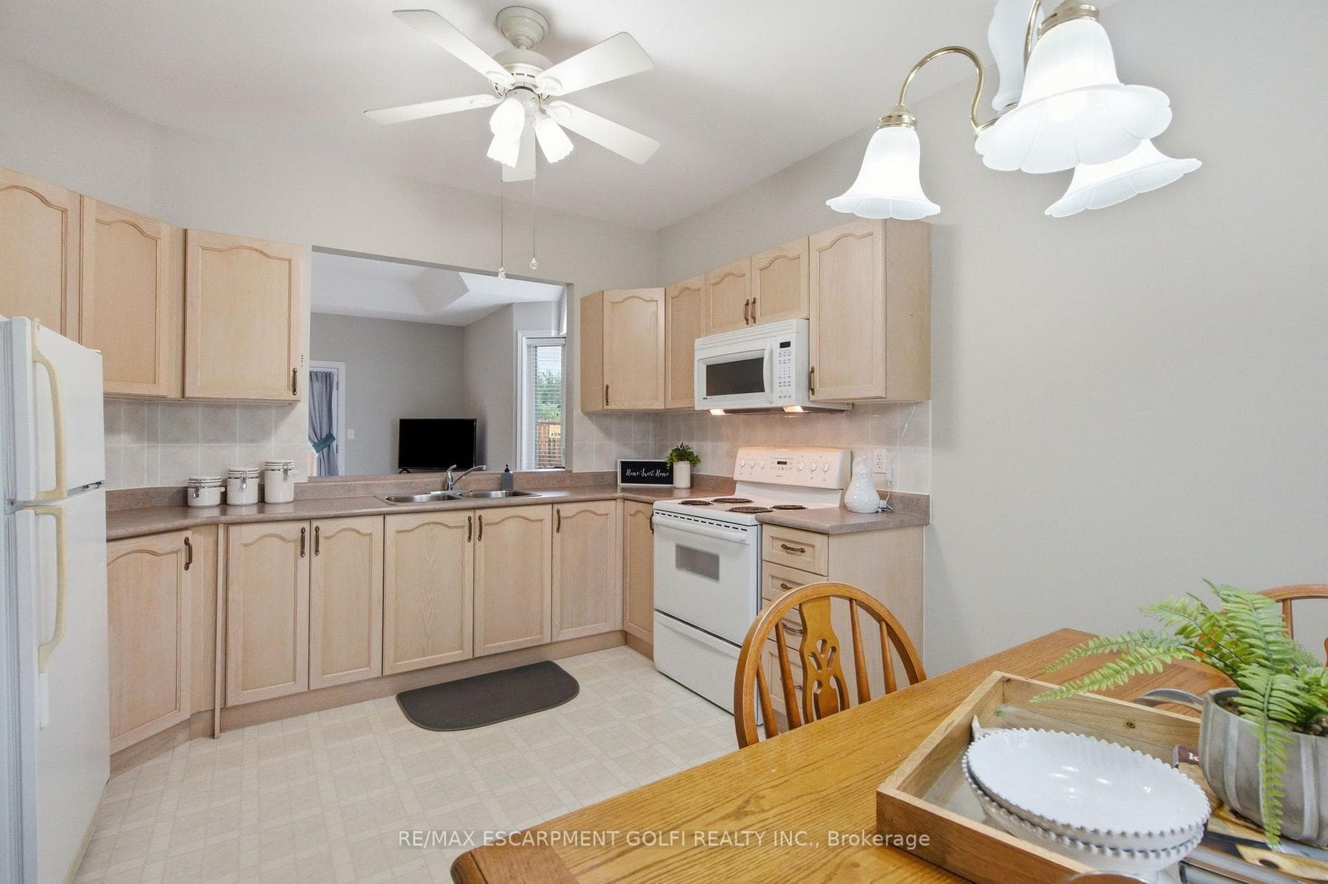 21 Cathy Drive photo 9