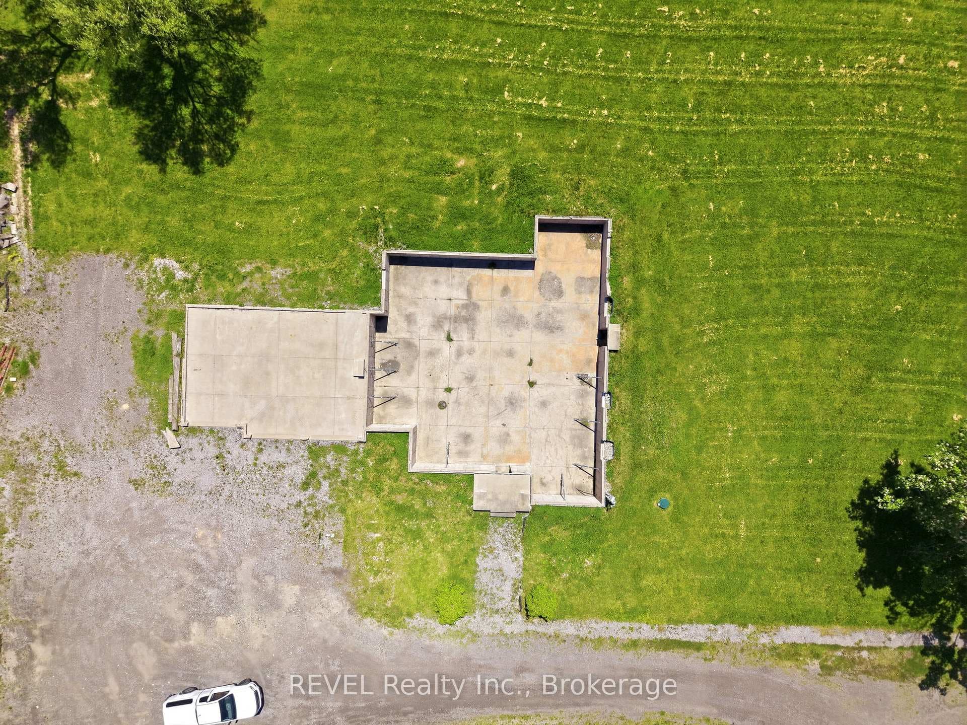 1373 Chippawa Creek Road photo 18