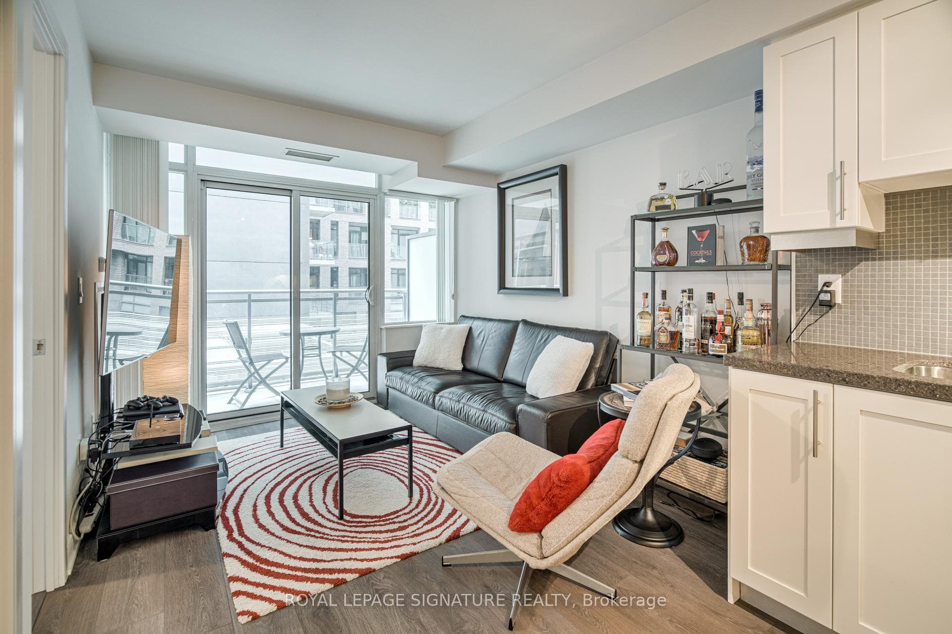525 Adelaide Street Unit 531 photo 14