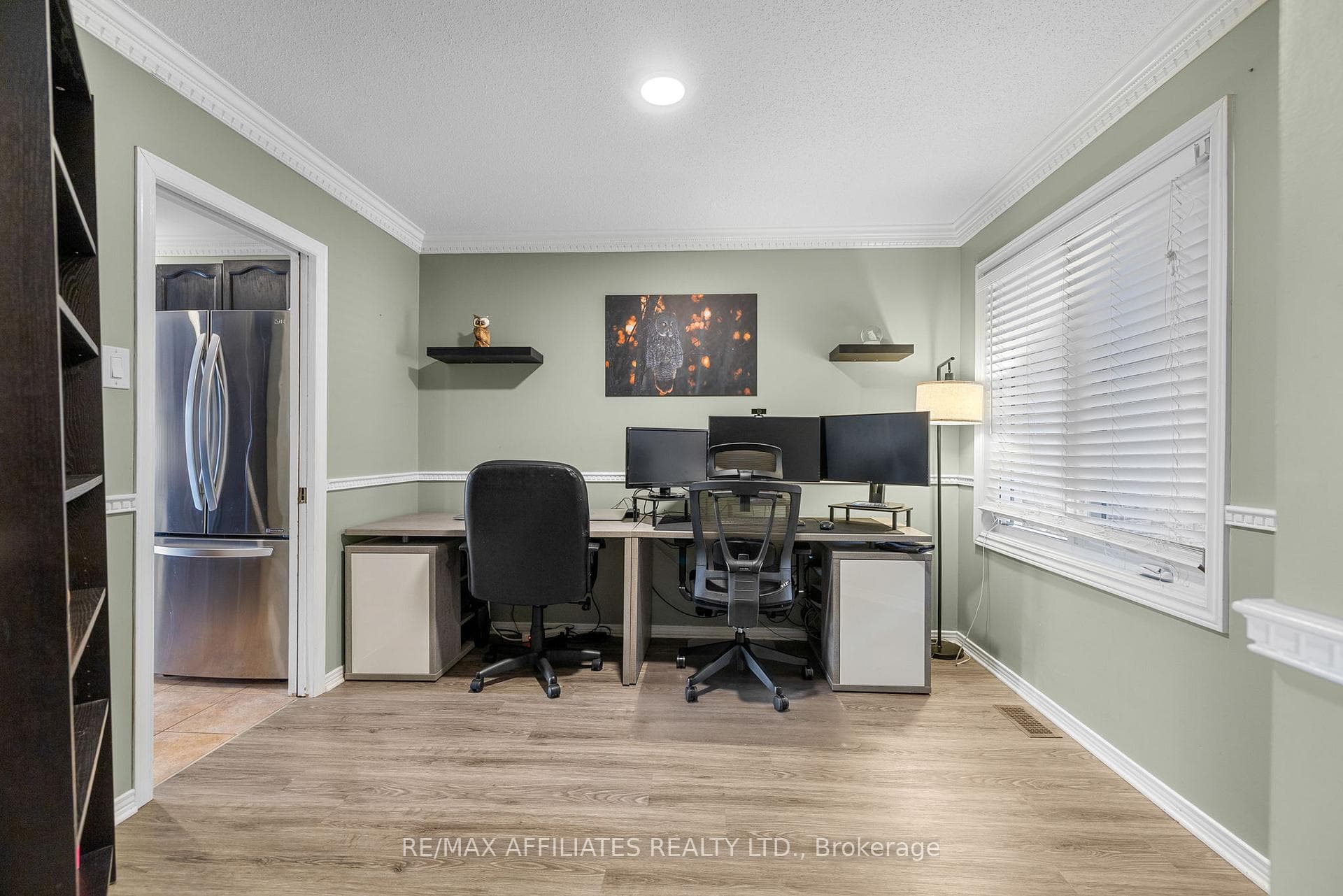 1494 Corsham Avenue photo 3