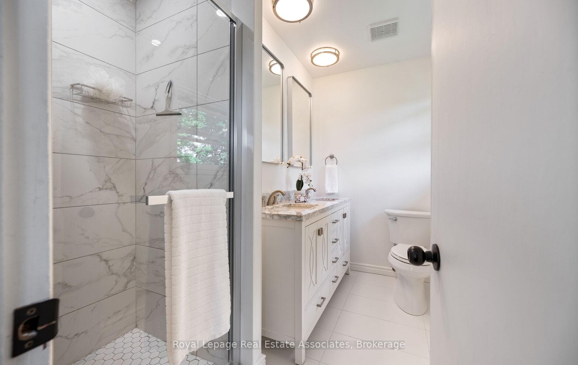 Ensuite bathroom