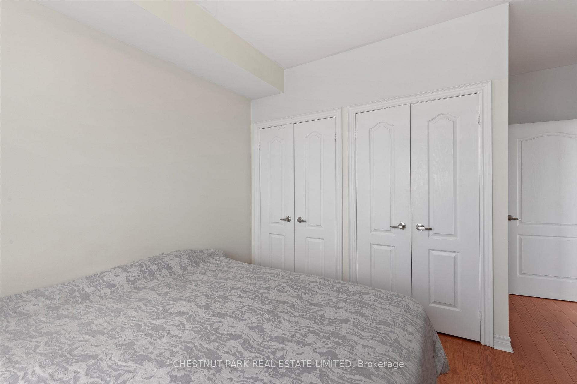 212 Eglinton Avenue Unit PH 301 photo 11