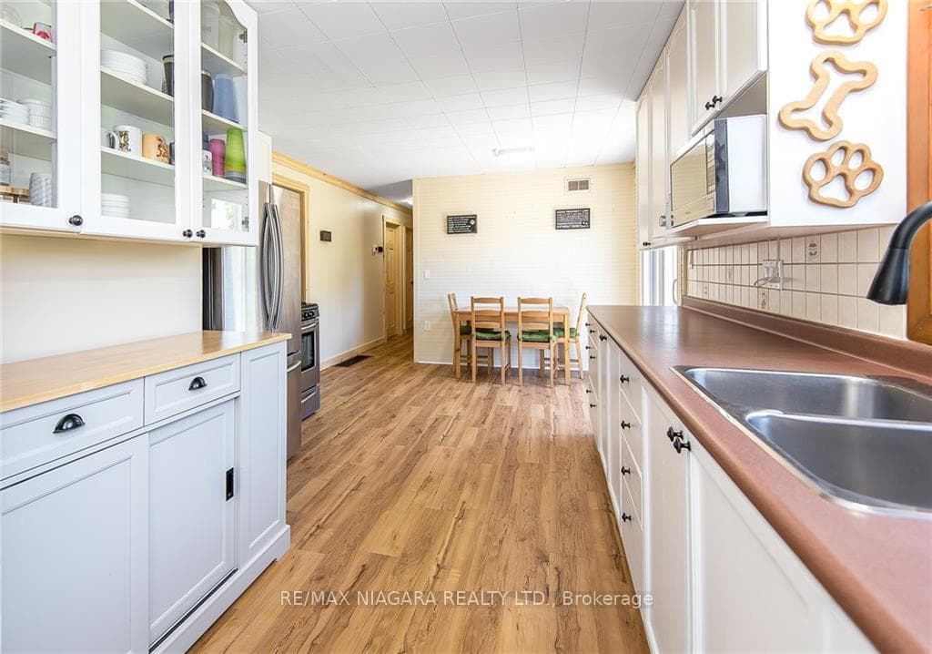 130 Secord Street photo 20