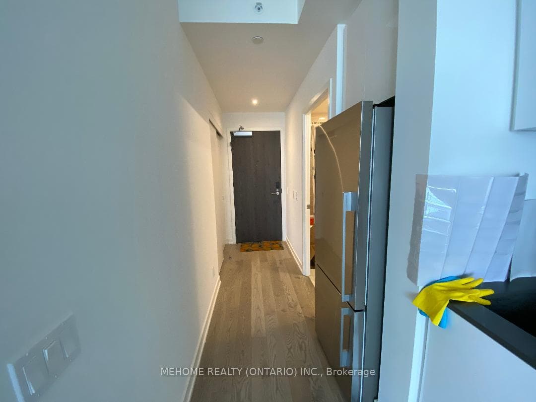 25 Richmond Street Unit 3313 photo 32