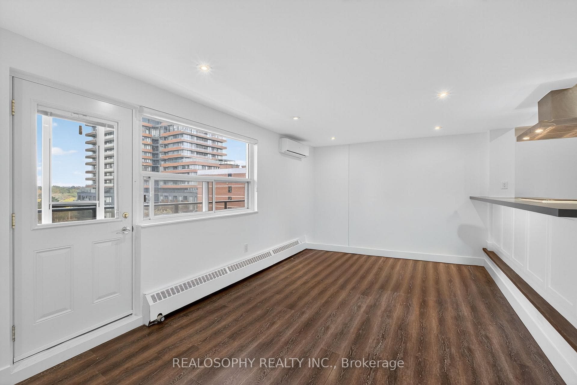 15 Elizabeth Street Unit 905 photo 22