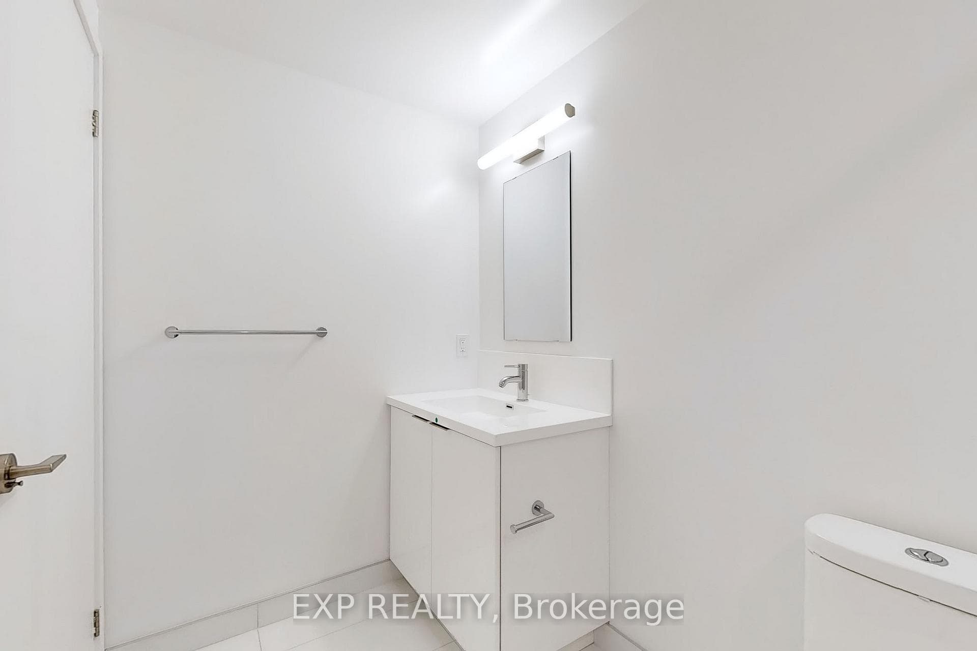 238 Simcoe Street Unit 2301 photo 29