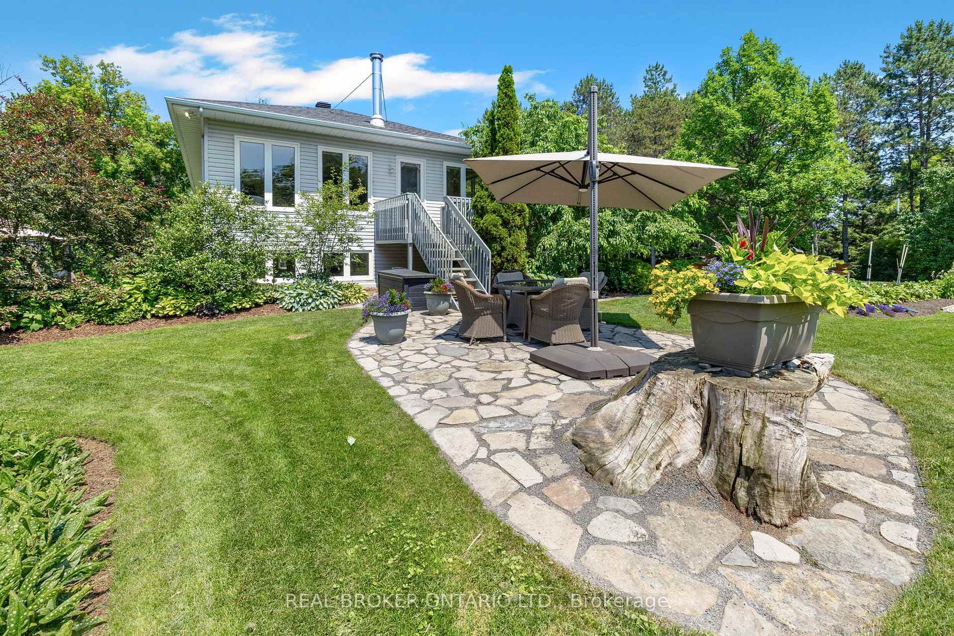 6550 Rideau Valley Drive photo 40