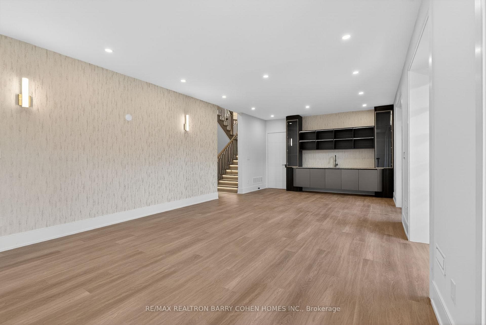 349 Ellerslie Avenue photo 45
