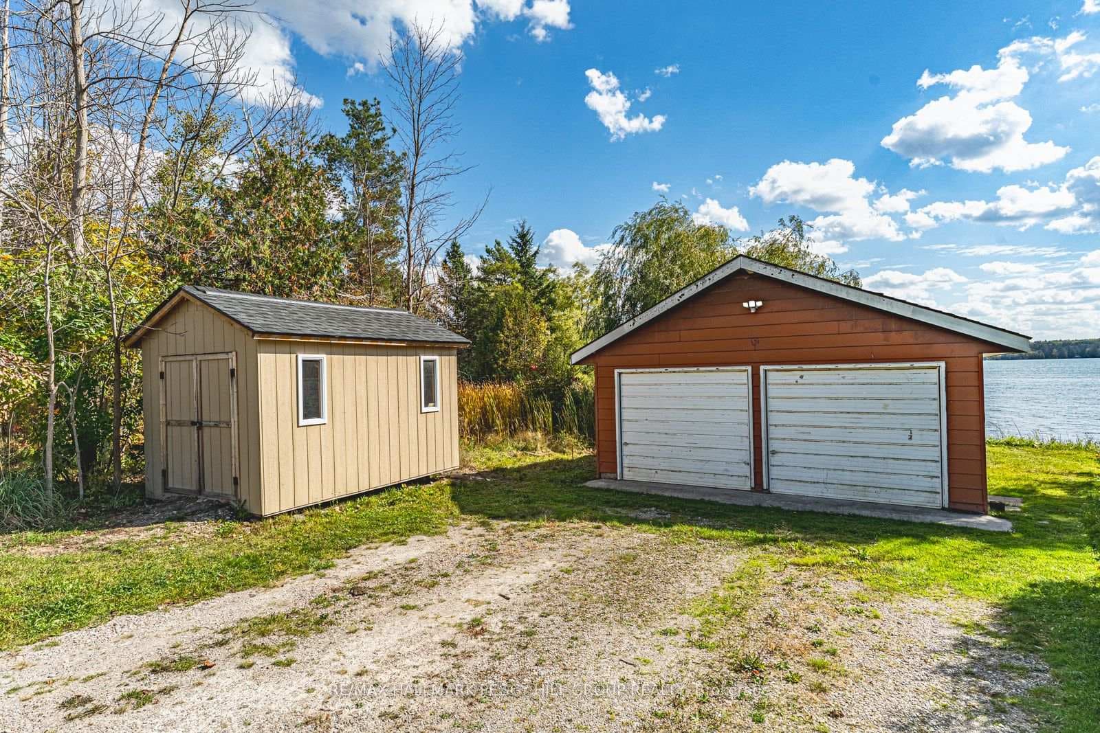 5724 Penetanguishene Road photo 12